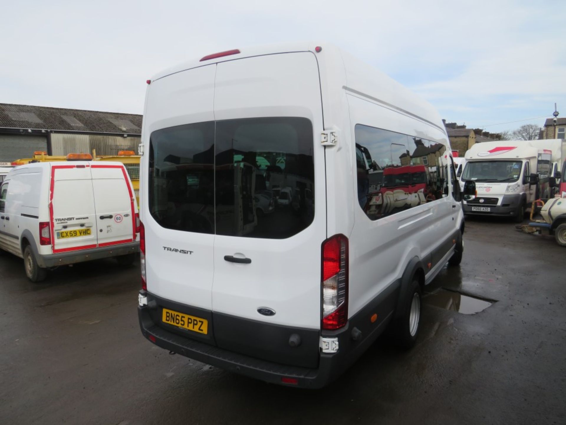 65 reg FORD TRANSIT 460 ECONETIC 17 SEAT MINIBUS, 1ST REG 09/15, TEST 09/21, 8190M WARRANTED, AIR - Image 4 of 7