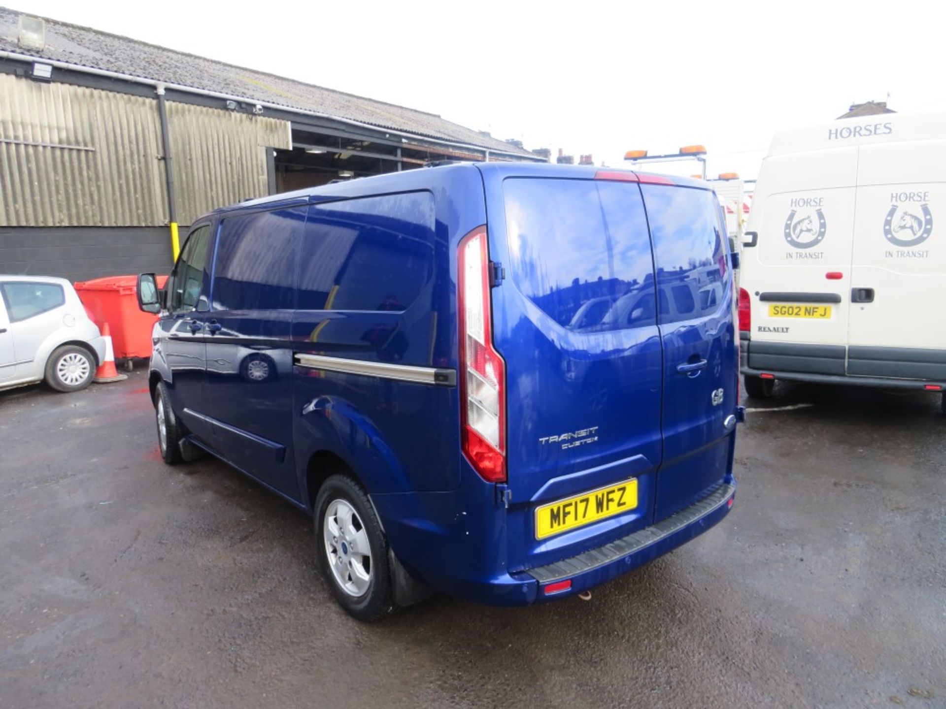 17 reg FORD TRANSIT CUSTOM 270 LIMITED, 1ST REG 03/17, TEST 05/21, 71090M, V5 HERE, 2 FORMER KEEPERS - Image 3 of 6