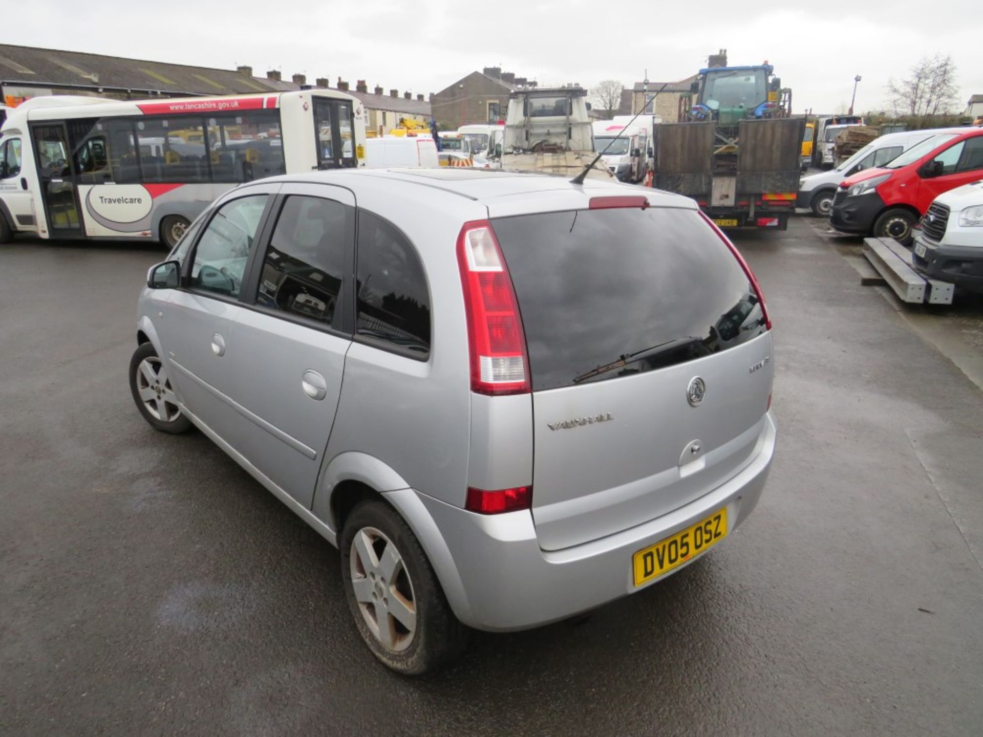 05 reg VAUXHALL MERIVA DESIGN 16V, 1ST REG 05/05, TEST 10/21, 131820M, V5 HERE, 3 FORMER KEEPERS [NO - Image 3 of 6