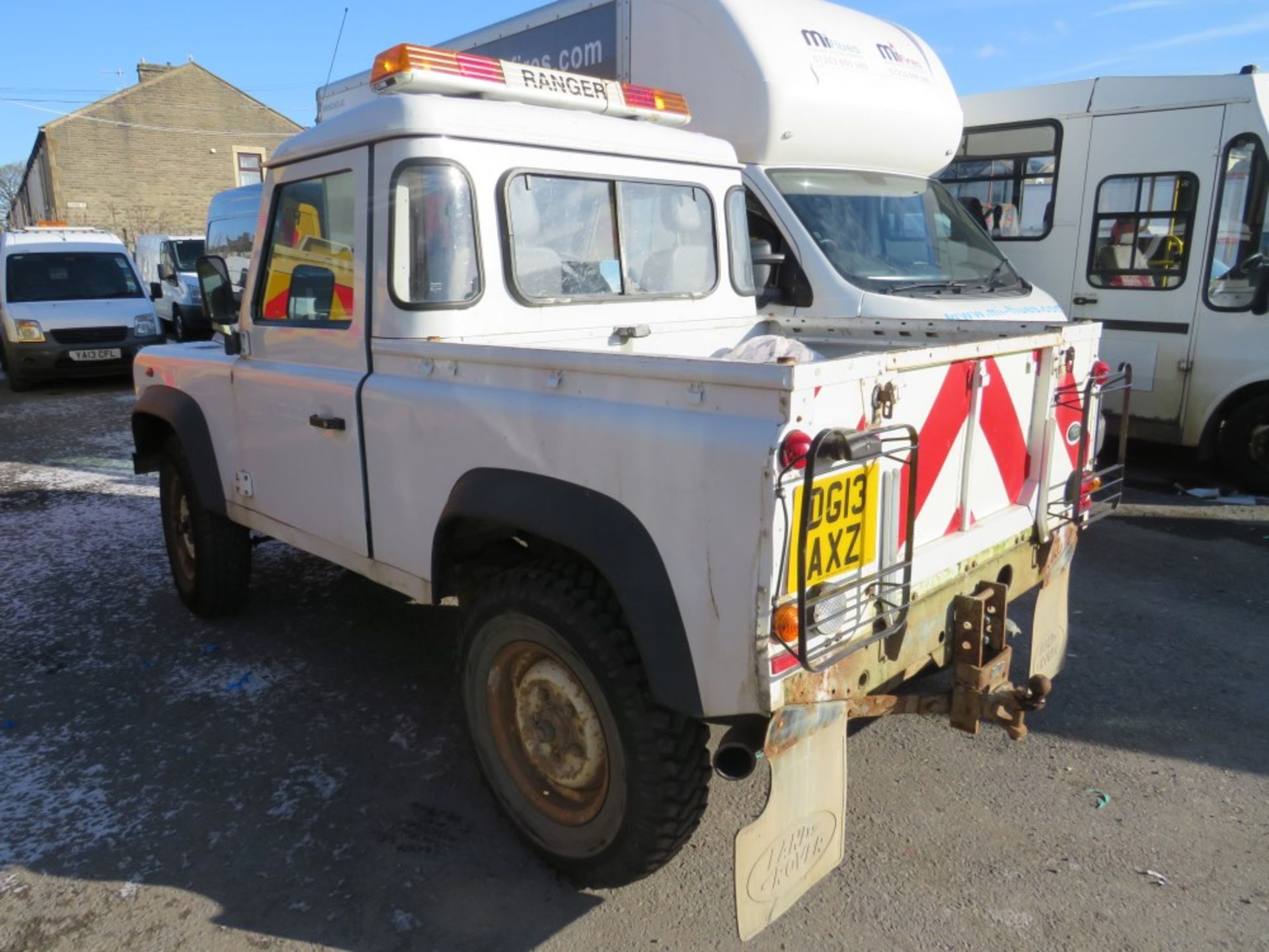 13 reg LAND ROVER DEFENDER 90 TD PICKUP (RUNS, DRIVES BUT NOISY GEARBOX) (DIRECT COUNCIL) 1ST REG - Image 3 of 6