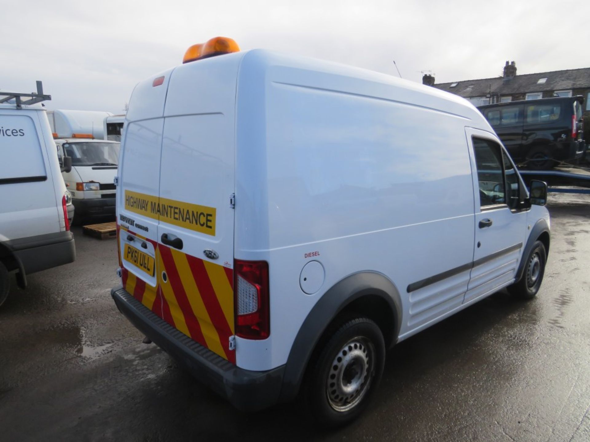 61 reg FORD TRANSIT CONNECT 90 T230 (DIRECT COUNCIL) 1ST REG 01/12, 72462M [+ - Image 4 of 7