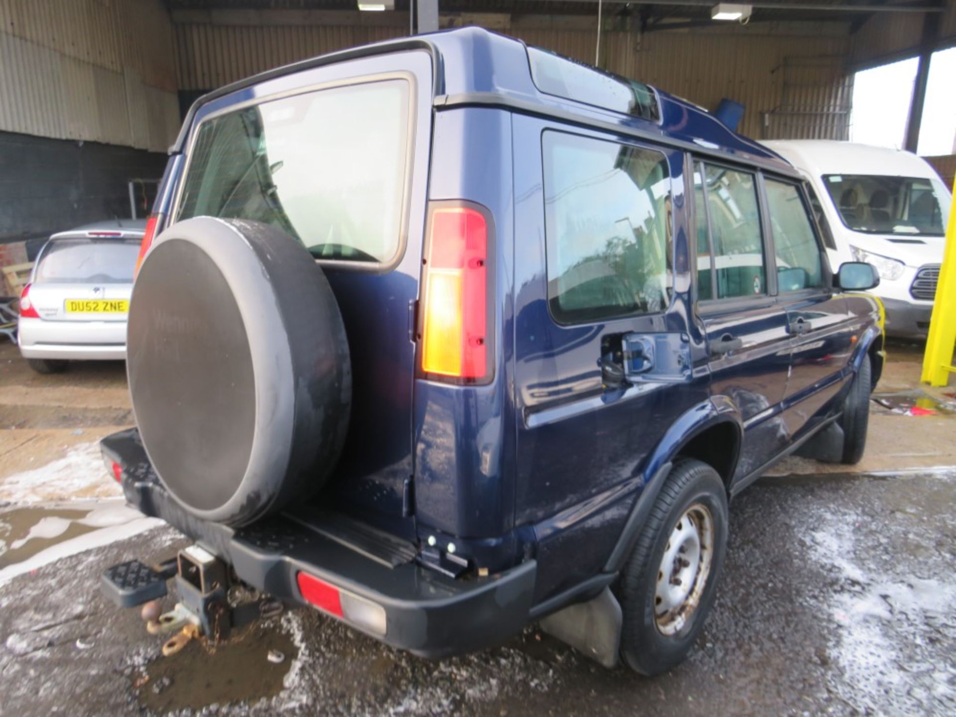 53 reg LAND ROVER DISCOVERY TD5 E (DIRECT COUNCIL) 1ST REG 09/03, 85170M, V5 HERE, 1 - Image 3 of 6