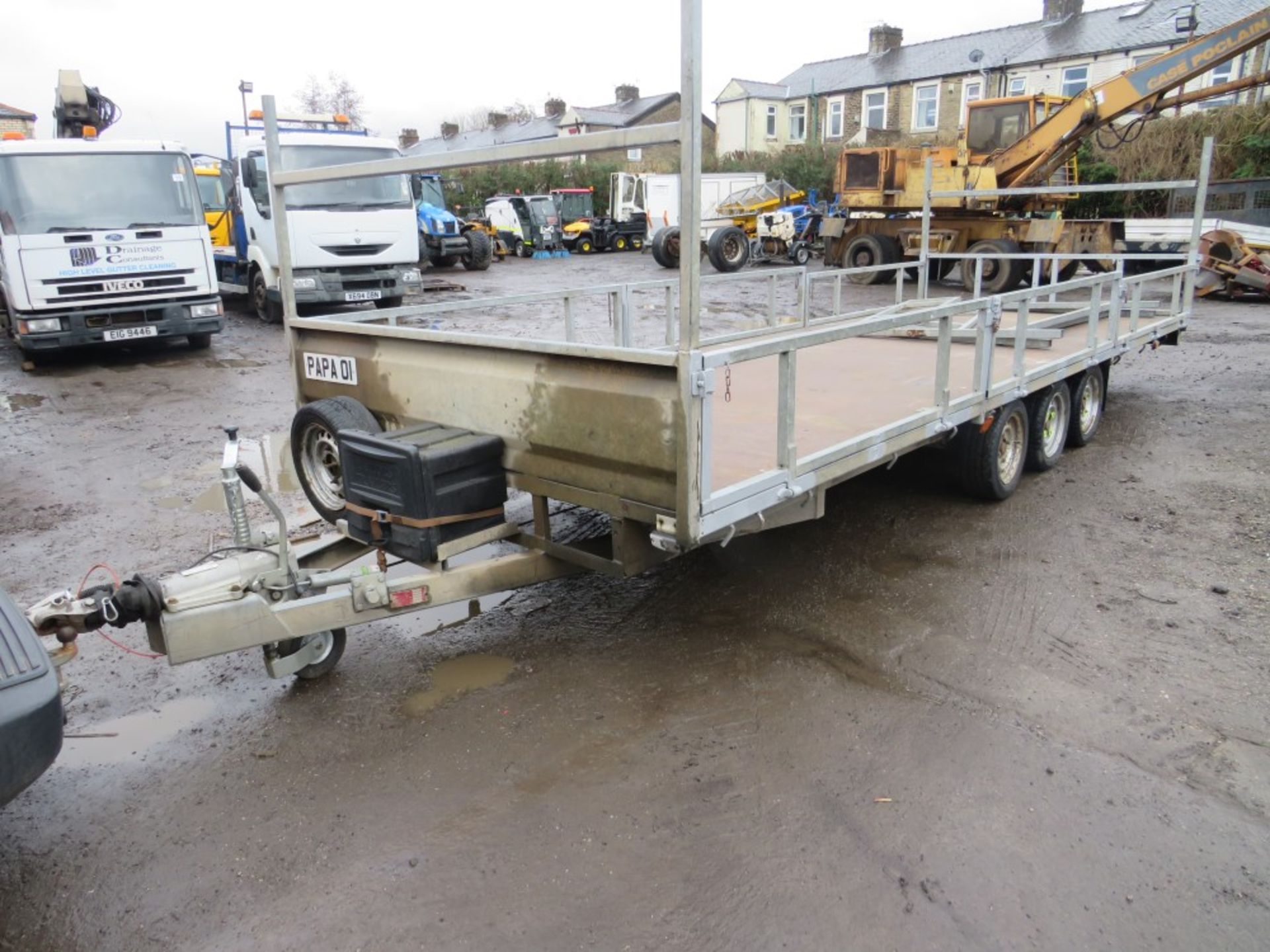 MR MOBILE TRI AXLE 20FT X 7FT TRAILER WITH DET SIDES [+ VAT] - Image 5 of 5