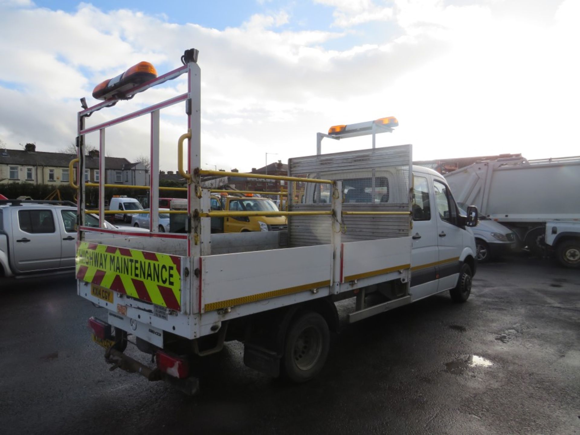 14 reg MERCEDES SPRINTER 516 CDI CREW CAB DROPSIDE, 1ST REG 06/14, 164184M WARRANTED, V5 HERE - Image 4 of 6