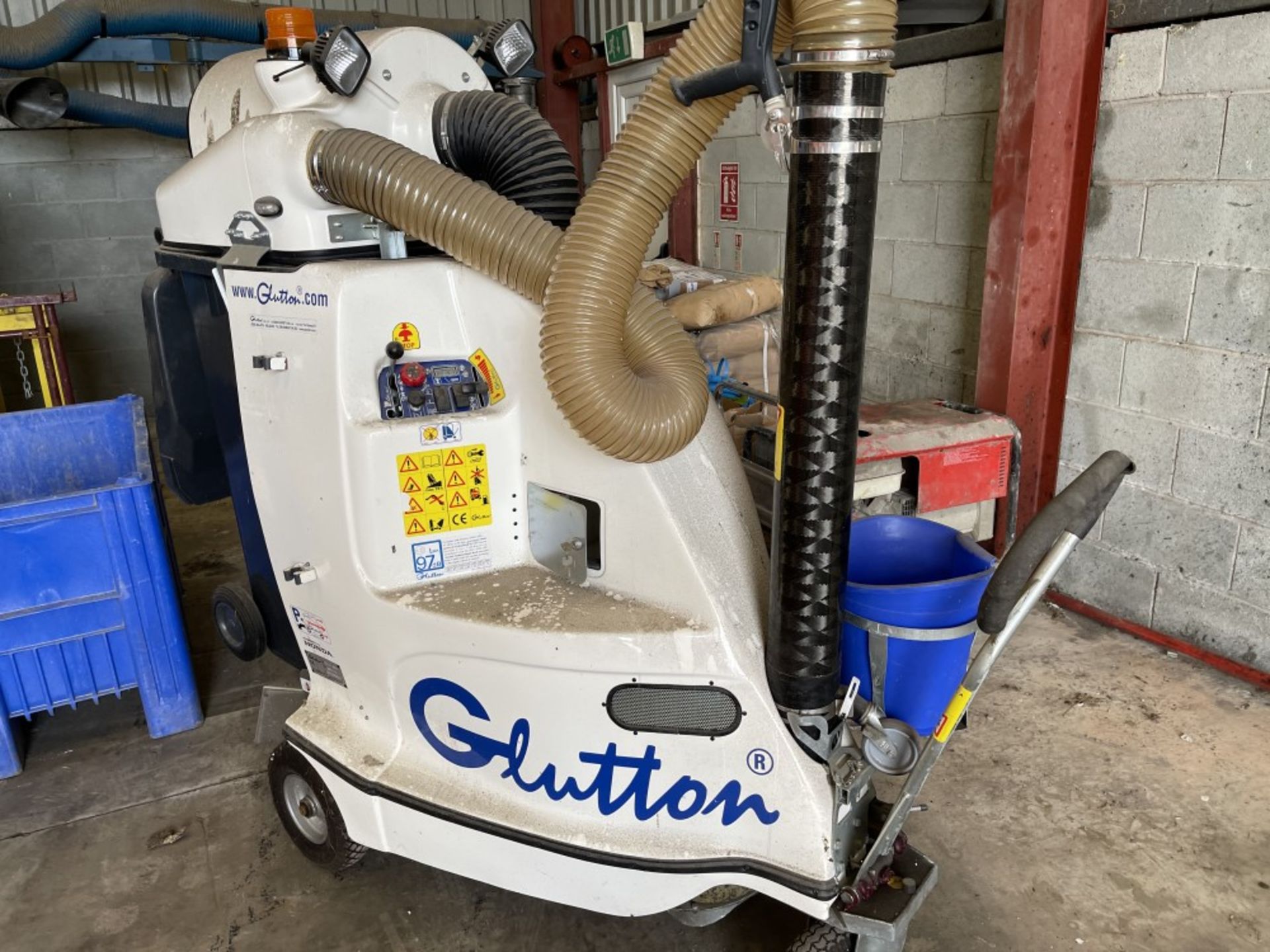 GLUTTON WASTE VAC (DIRECT COUNCIL) (LOCATION ANGLESEY) 14 HOURS (RING FOR COLLECTION DETAILS) [+
