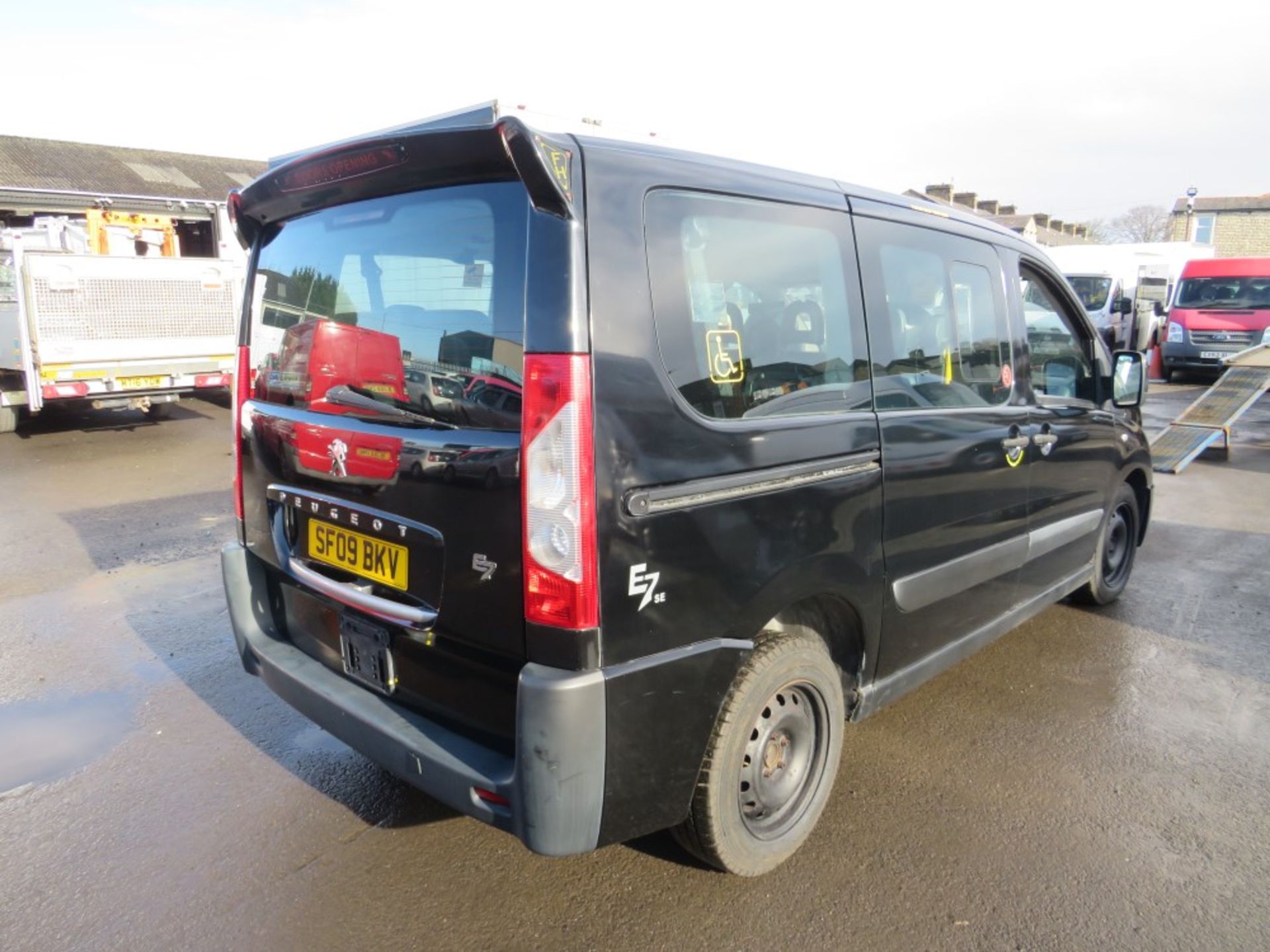 09 reg PEUGEOT EXPERT E7 TAXI, 1ST REG 03/09, 281956M, V5 HERE, 4 FORMER KEEPERS [NO VAT] - Image 4 of 7