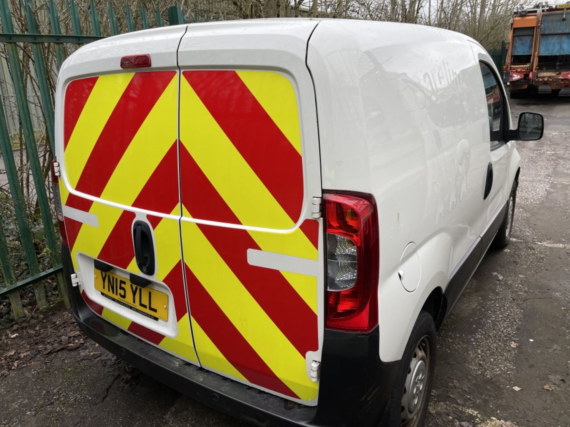 15 reg PEUGEOT BIPPER S ATV HDI (NON RUNNER) (DIRECT COUNCIL) (LOCATION LEEK) 1ST REG 05/15, TEST - Image 3 of 4