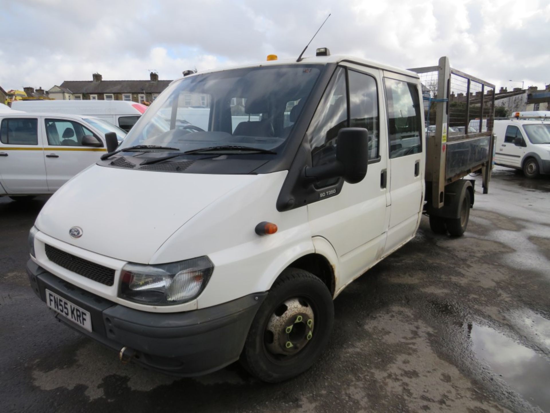 55 reg FORD TRANSIT 350 CREW CAB TIPPER (DIRECT COUNCIL) 1ST REG 09/05, TEST 10/21 [+ VAT] - Image 2 of 6