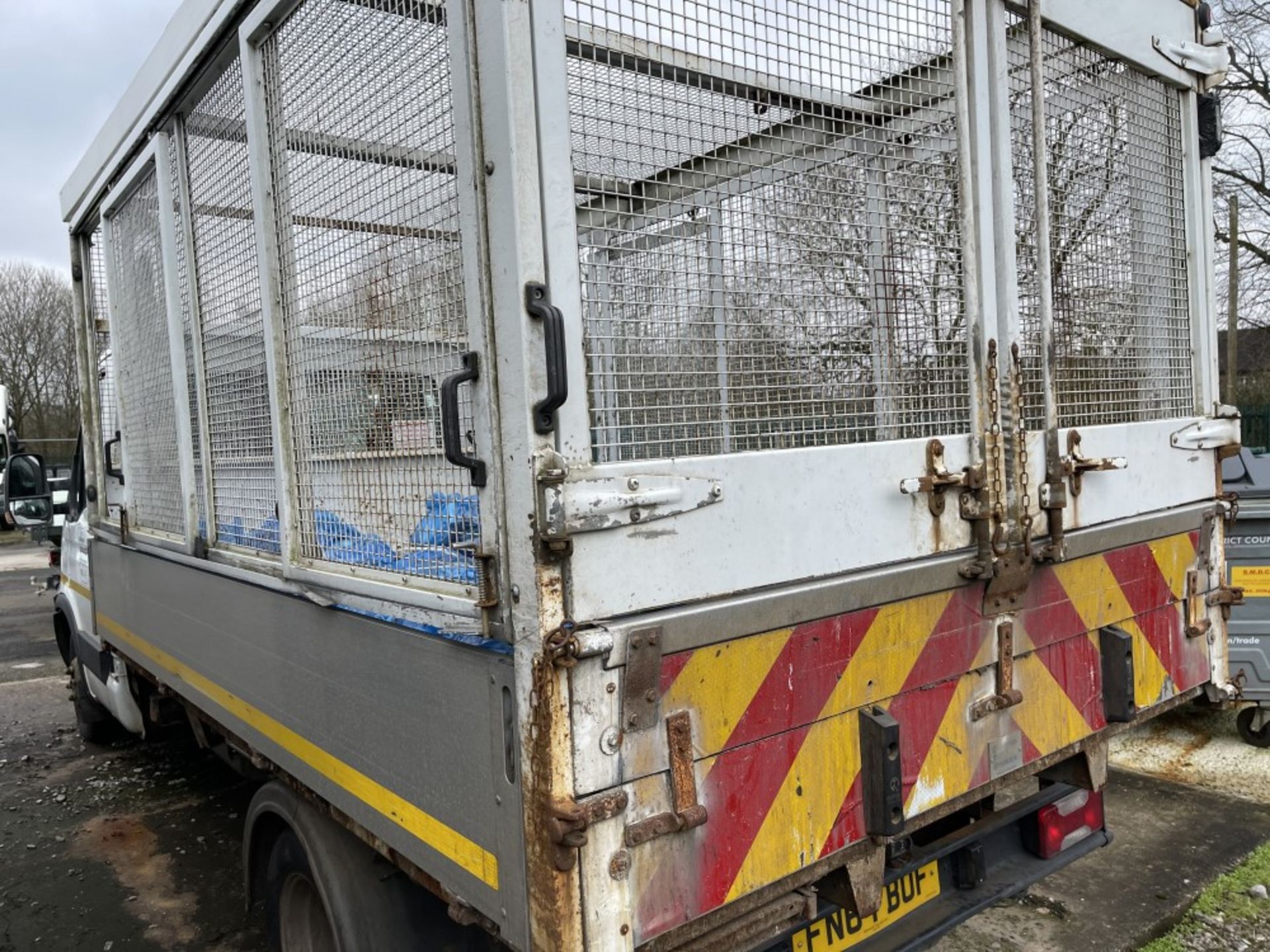 64 reg IVECO 50C15 CAGED TIPPER (DIRECT COUNCIL) (LOCATION LEEK) 1ST REG 09/14, 92959M, V5 TO - Image 4 of 5