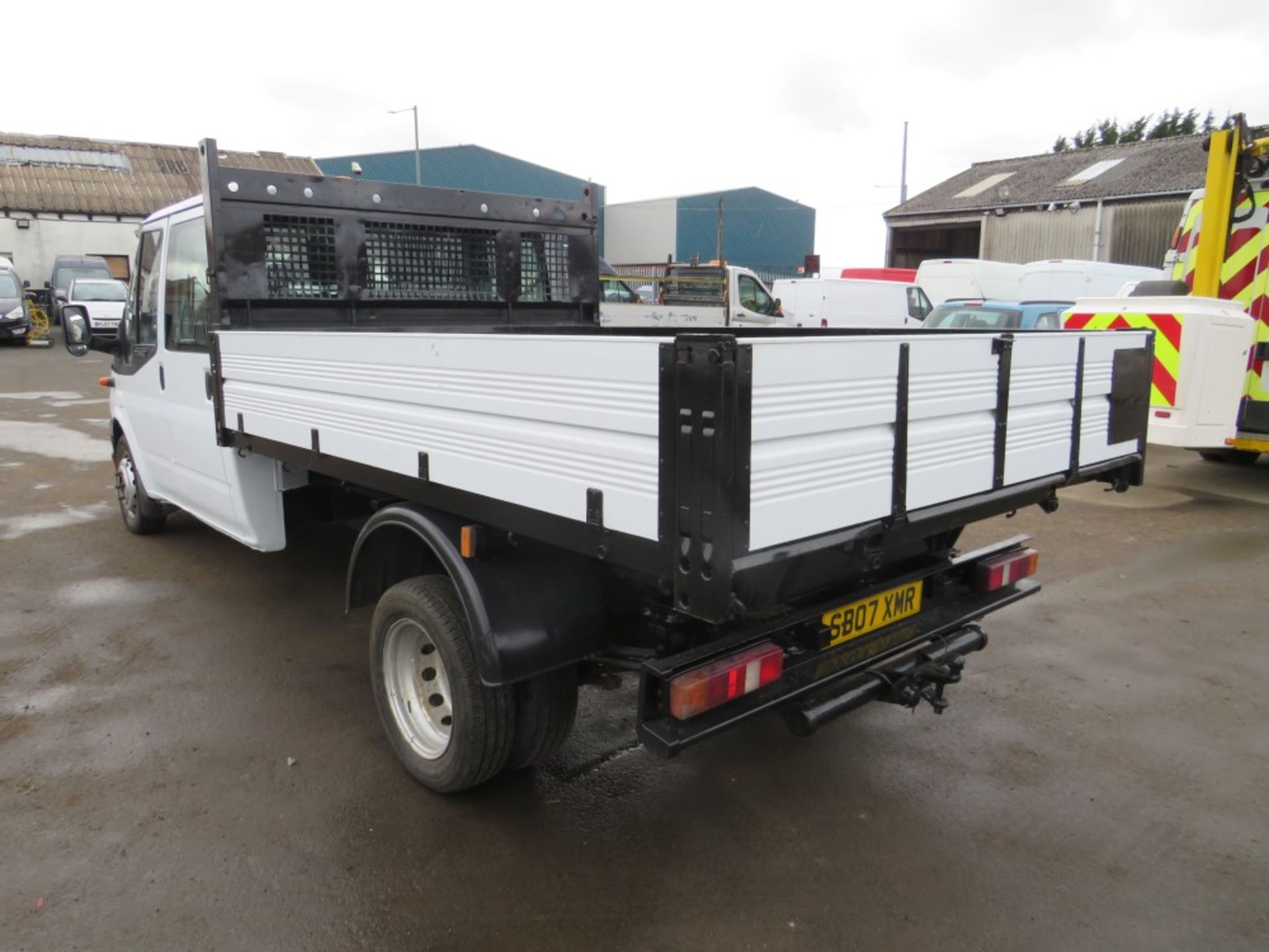 07 reg FORD TRANSIT 100 T350L RWD 7 SEATER D/C TIPPER, 1ST REG 05/07, TEST 11/21, 108011M, V5 - Image 3 of 6