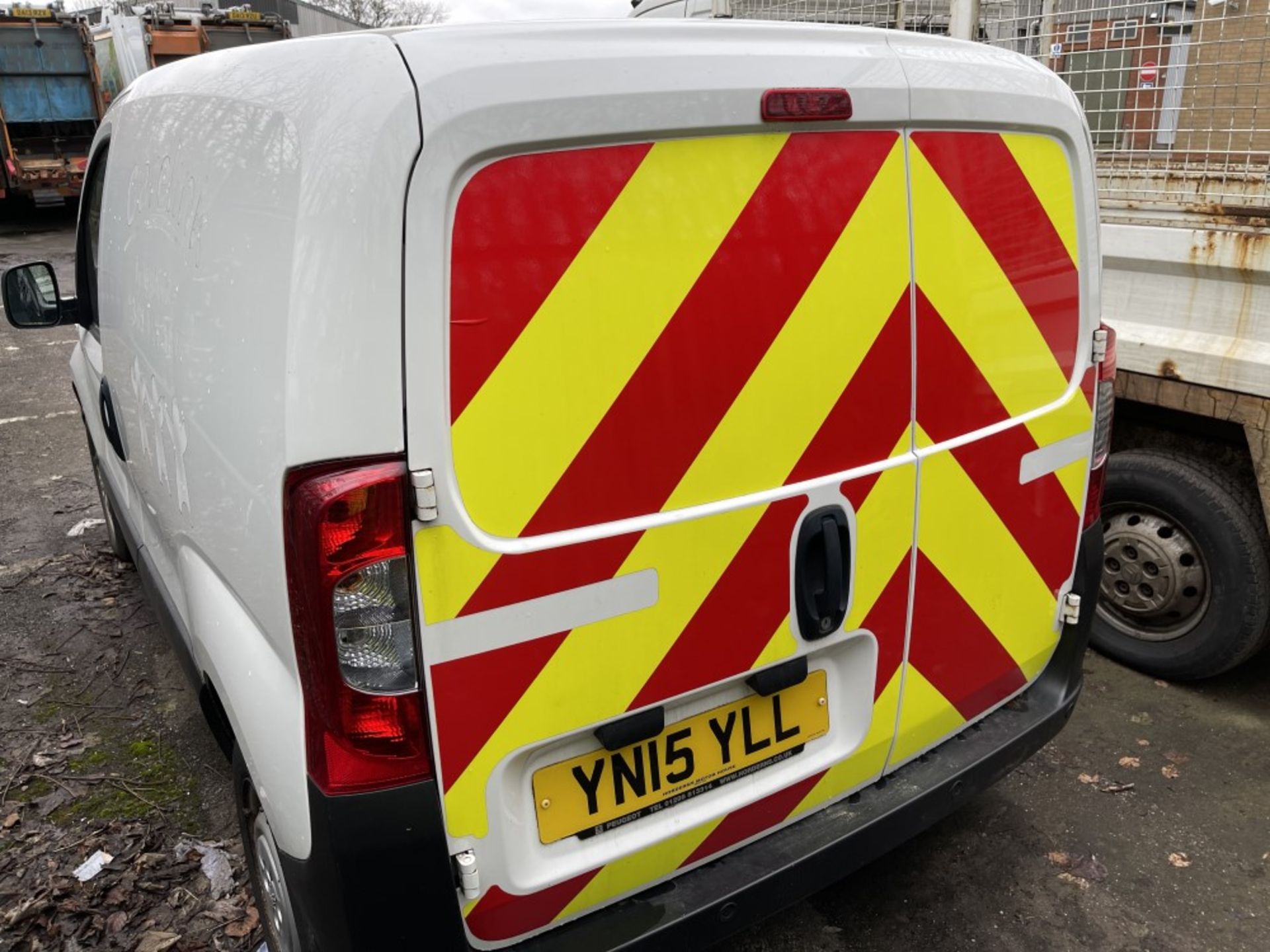 15 reg PEUGEOT BIPPER S ATV HDI (NON RUNNER) (DIRECT COUNCIL) (LOCATION LEEK) 1ST REG 05/15, TEST - Image 4 of 4