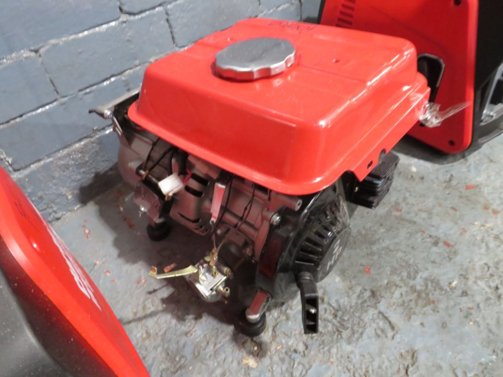 CLARKE G720 2 STROKE PETROL GENERATOR [+ VAT]