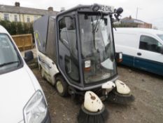 12 reg TENNANT ELECTRIC SWEEPER (NON RUNNER) NO V5 [NO VAT]