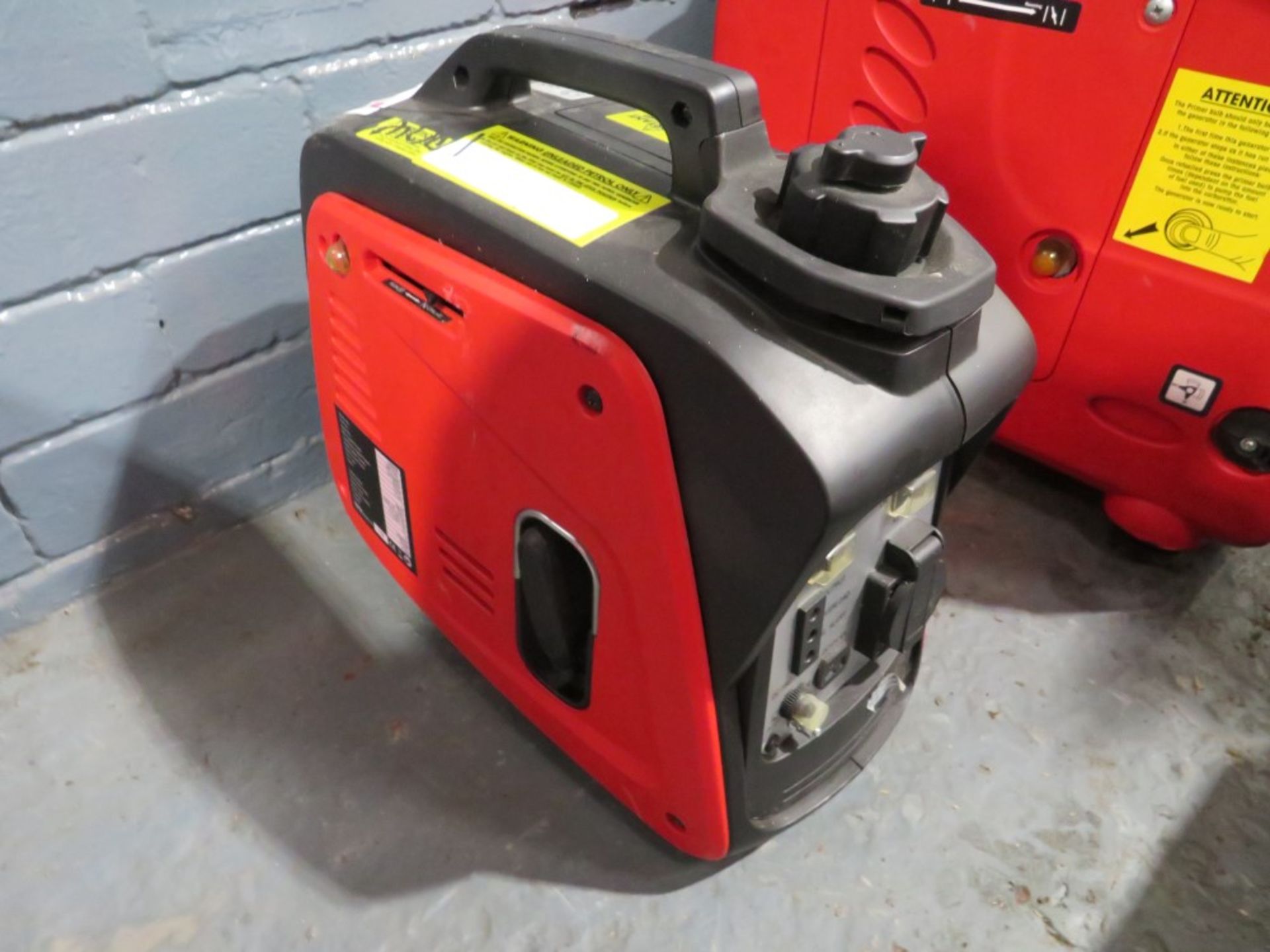 CLARKE IG950B 800W INVERTER GENERATOR [+ VAT]