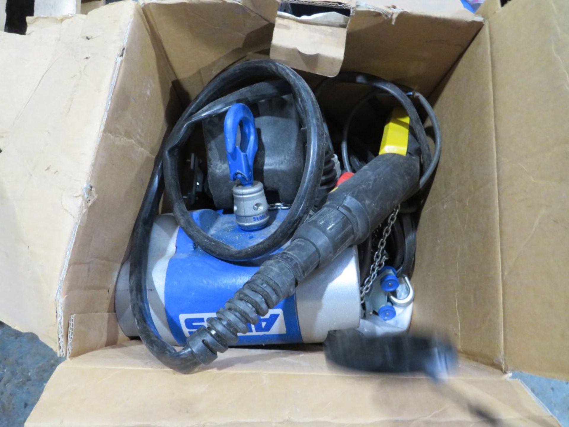 ELECTRIC WINCH (2) [NO VAT]