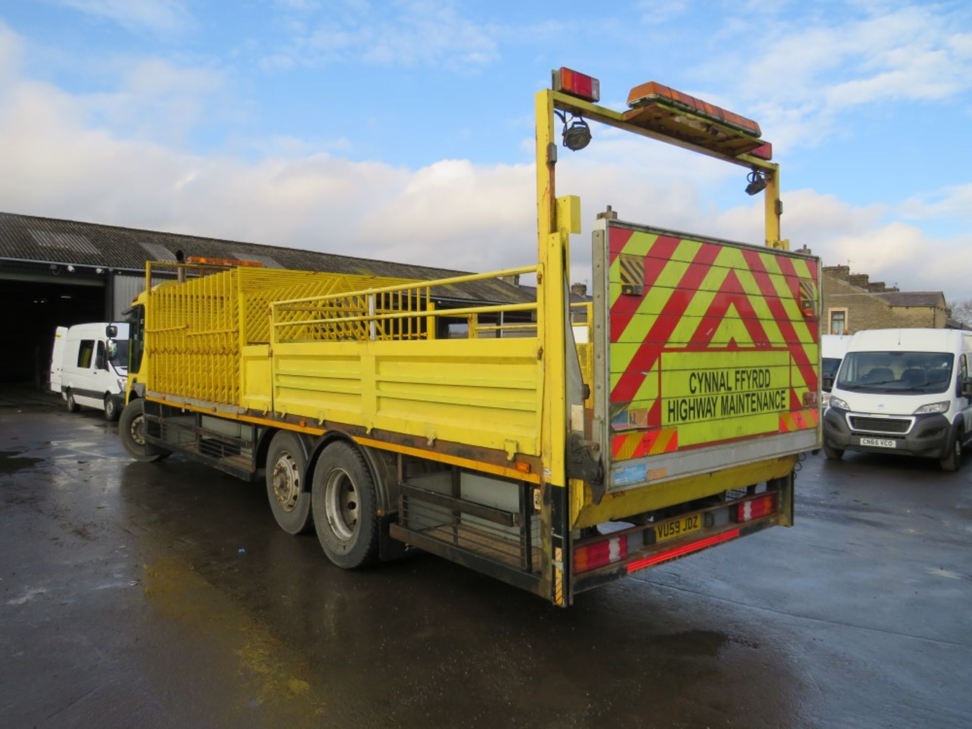 59 reg DENNIS ELITE TRAFFIC MANAGEMENT WAGON (DIRECT COUNCIL) 1ST REG 01/10, TEST 10/21, 80774KM, V5 - Image 3 of 6