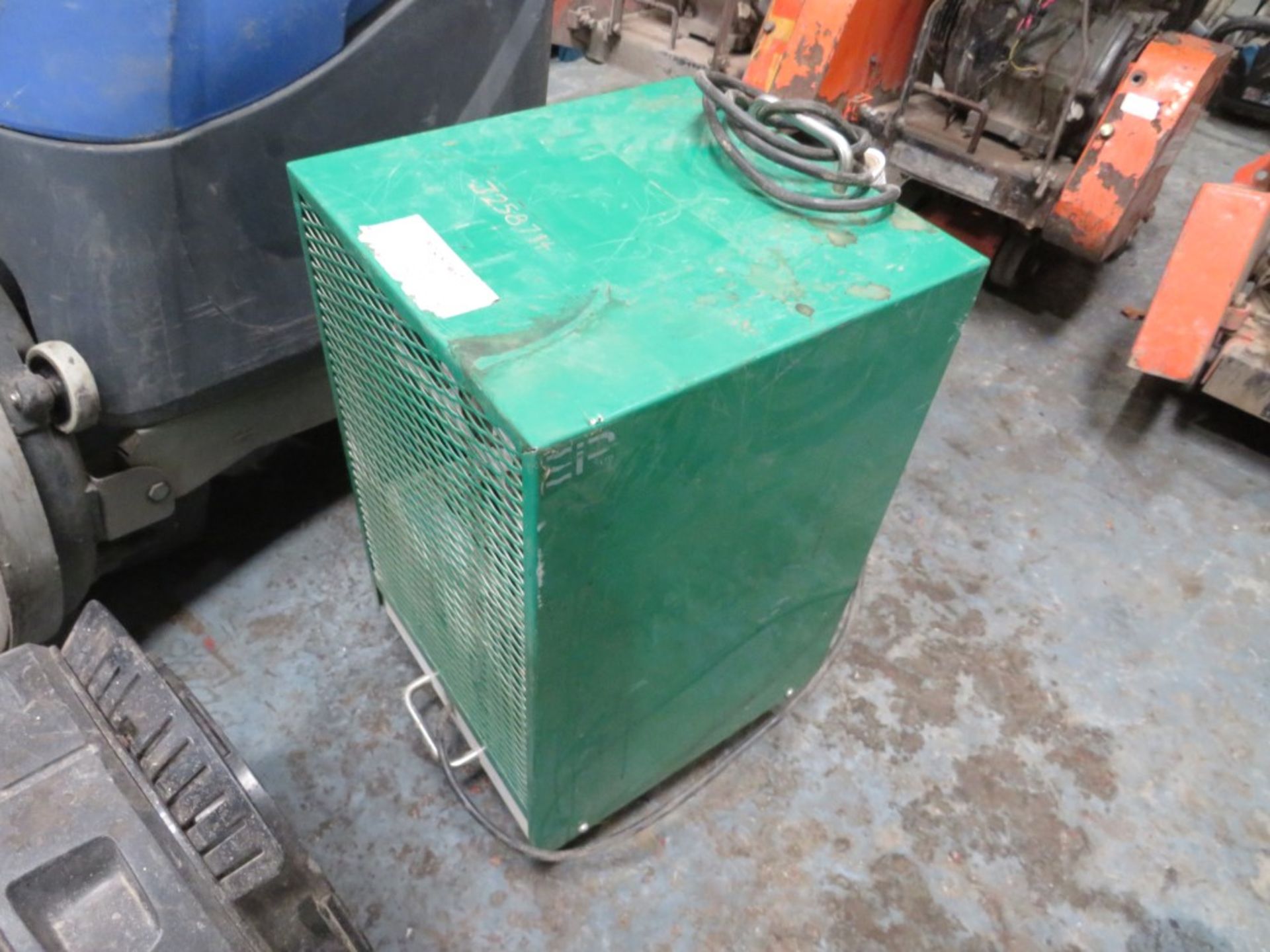 M/D DEHUMIDIFIER (DIRECT GAP) [+ VAT]