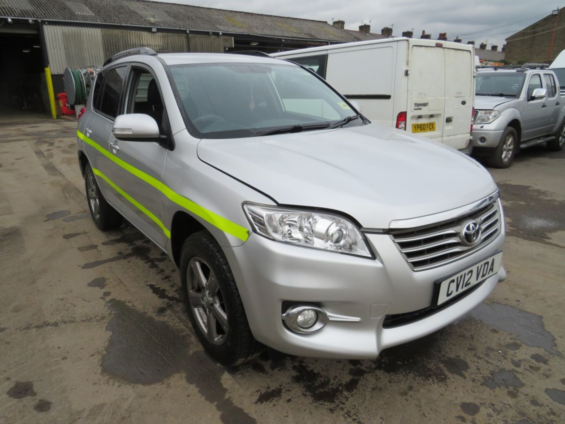 12 reg TOYOTA RAV4 XT-R D-4D (DIRECT COUNCIL) RUNS, DRIVES, SUSPECTED HEAD GASKET ISSUES, 1ST REG