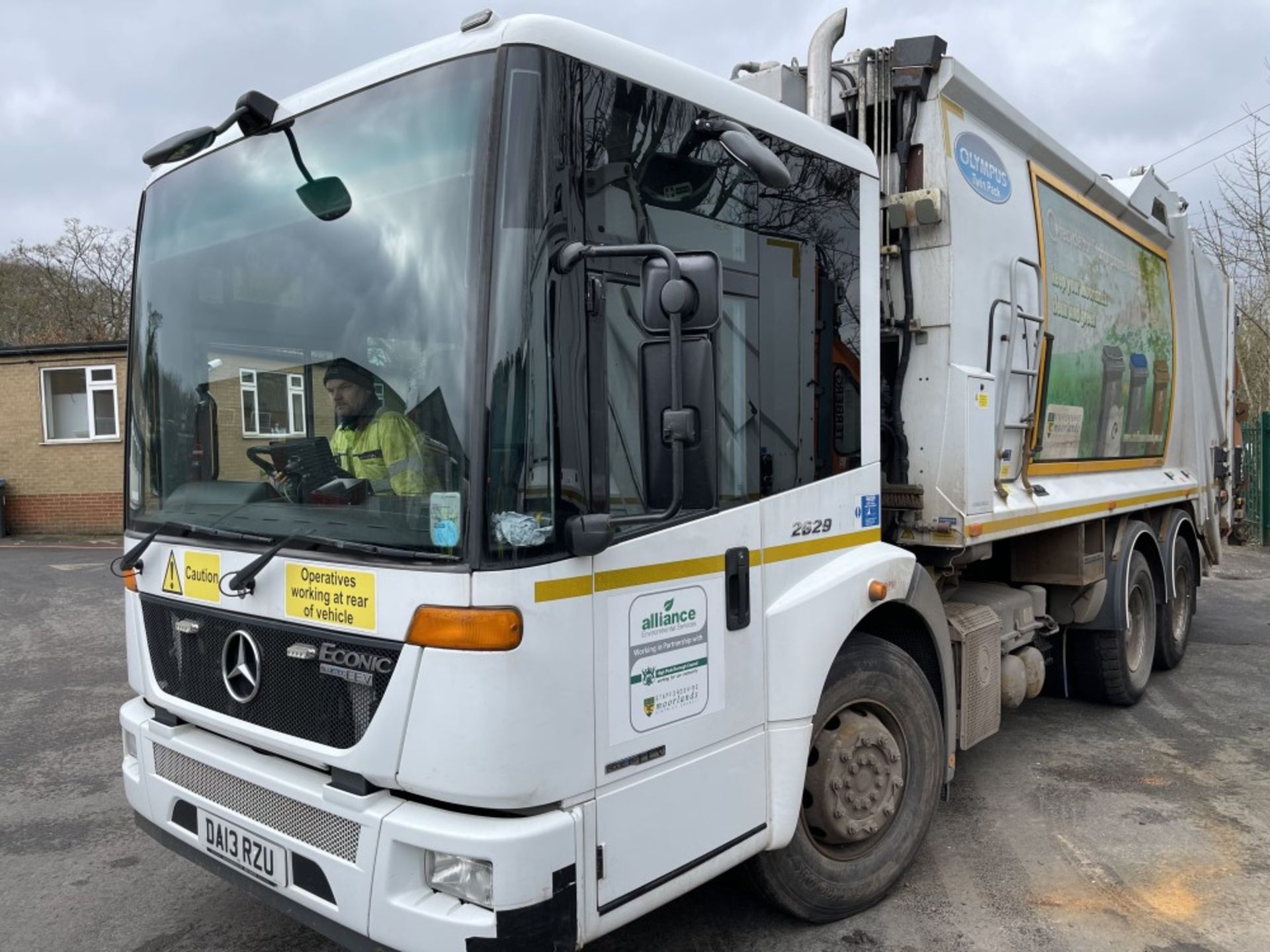 13 reg MERCEDES ECONIC 2629 6 X 4 REFUSE WAGON (DIRECT COUNCIL) (LOCATION LEEK) 1ST REG 07/13,