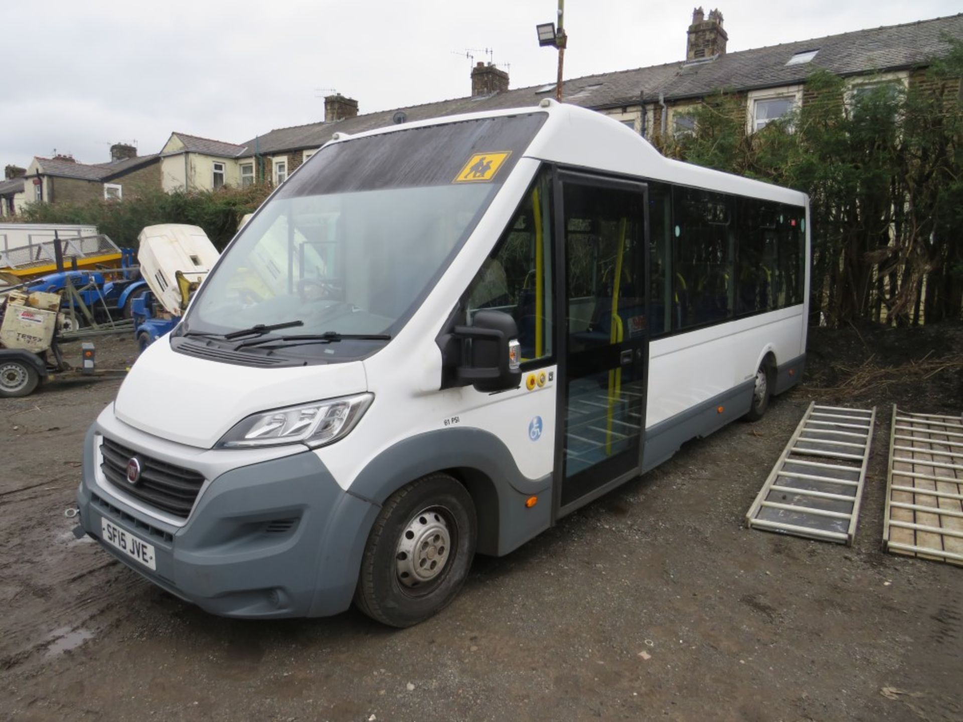 15 reg FIAT DUCATO 42 MAXI MULTIJET MINIBUS (RUNS, BUT WON'T DRIVE) (DIRECT COUNCIL) 1ST REG 06/15 - Image 2 of 5