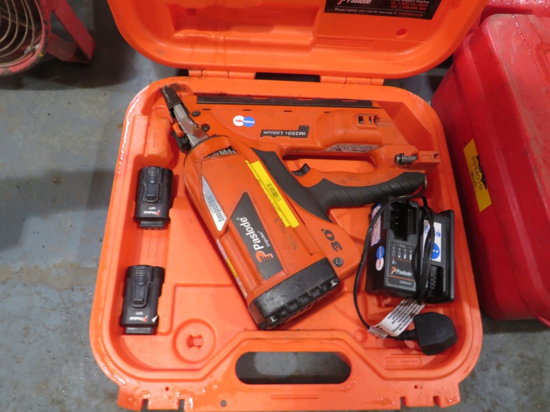 GAS POWERED FRAME NAIL GUN (DIRECT HIRE CO) [+ VAT]