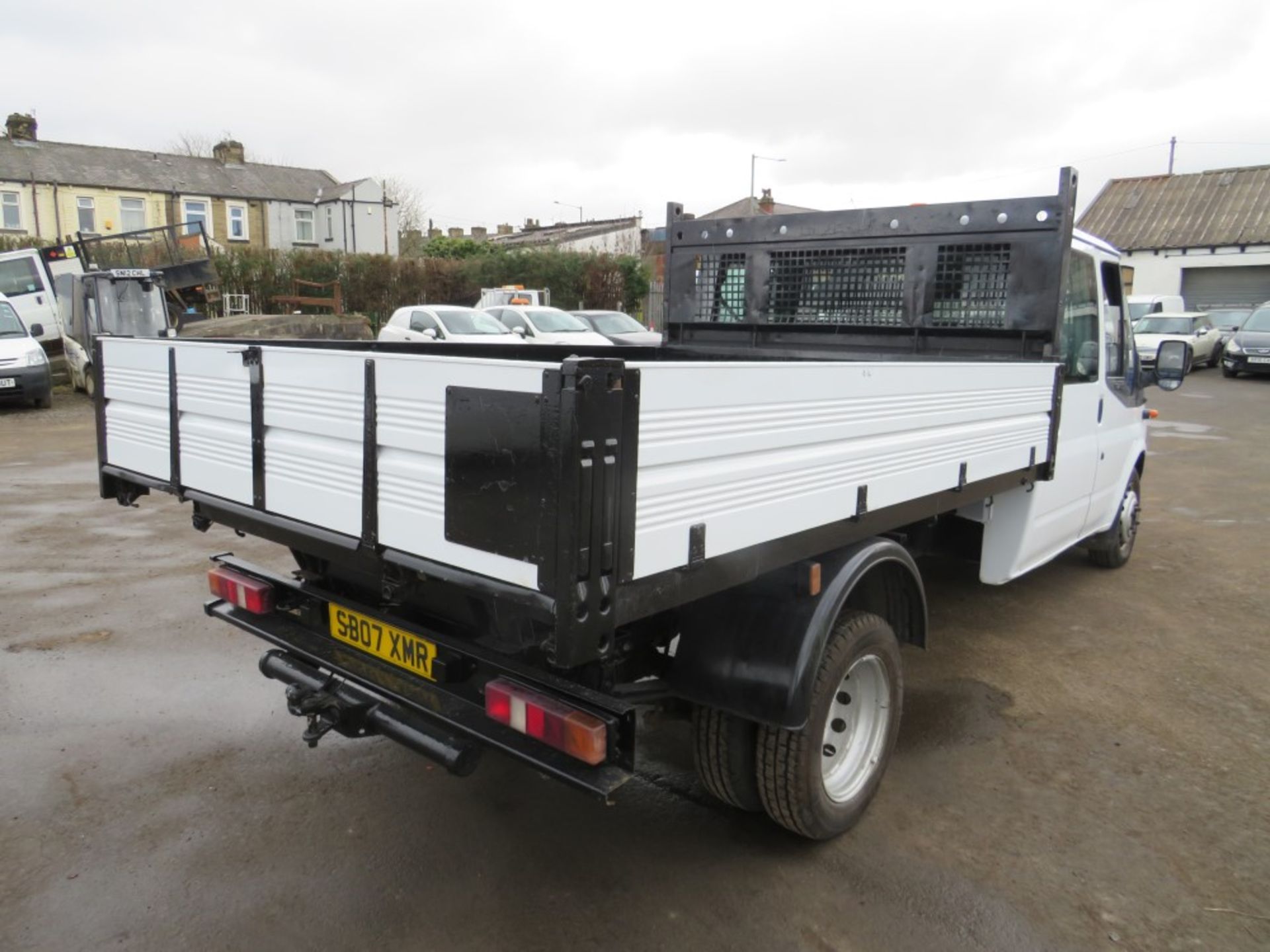 07 reg FORD TRANSIT 100 T350L RWD 7 SEATER D/C TIPPER, 1ST REG 05/07, TEST 11/21, 108011M, V5 - Image 4 of 6