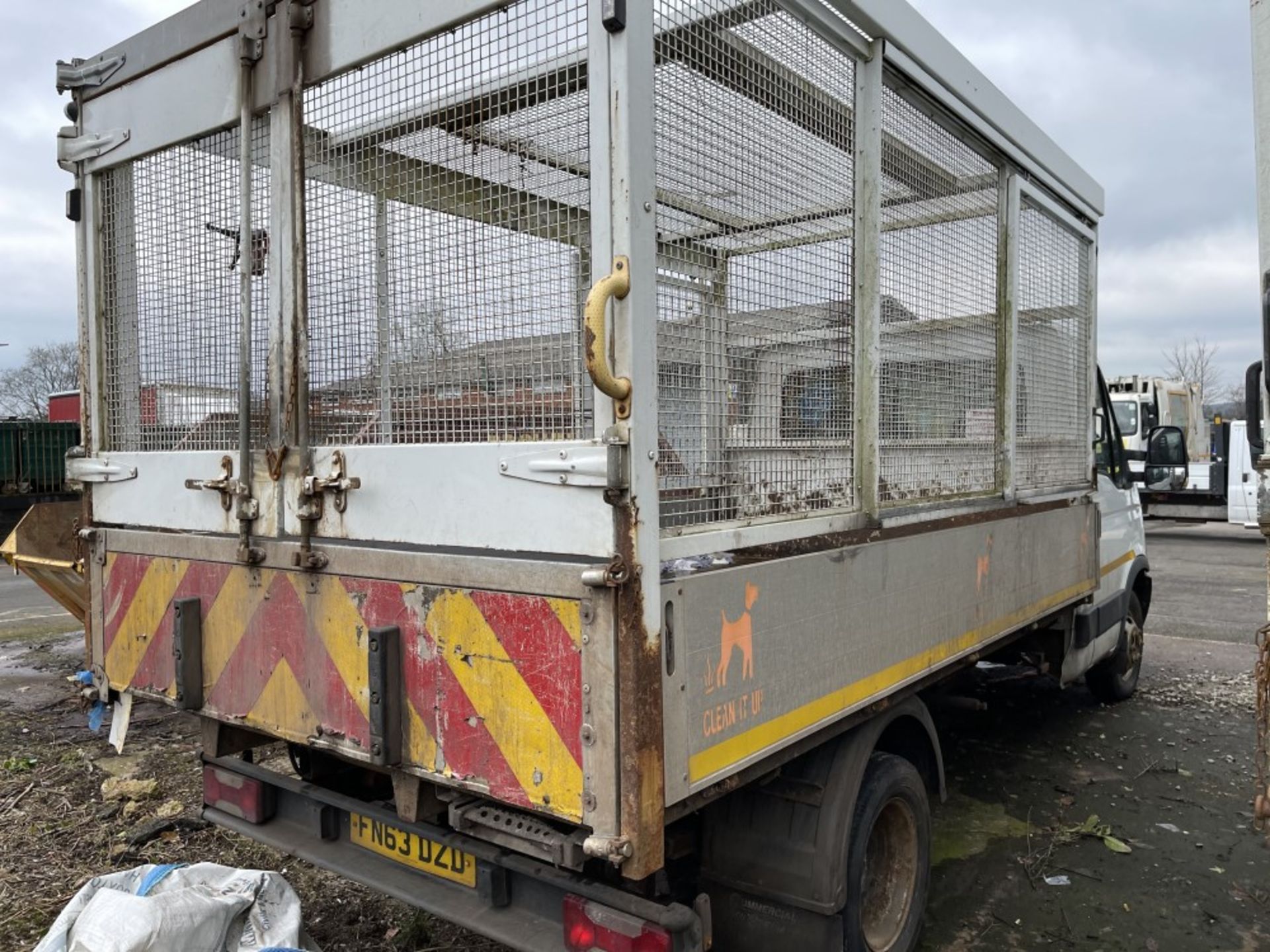 63 reg IVECO 50C15 CAGED TIPPER (DIRECT COUNCIL) (LOCATION LEEK) 1ST REG 11/13, 101771M, V5 TO - Image 3 of 5