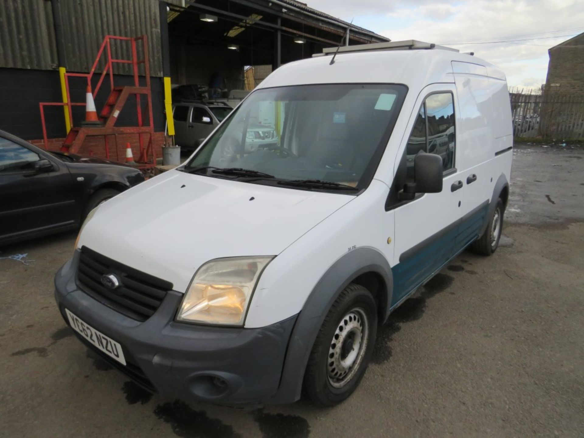 62 reg FORD TRANSIT CONNECT 90 T230 (DIRECT UNITED UTILITIES WATER) 1ST REG 10/12, TEST 09/21, - Image 2 of 7
