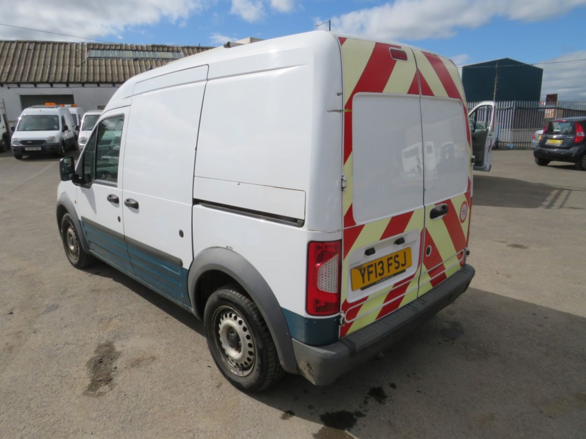 13 reg FORD TRANSIT CONNECT 90 T230 (DIRECT UNITED UTILITIES WATER ) 1ST REG 06/13, TEST 06/21, - Image 3 of 6