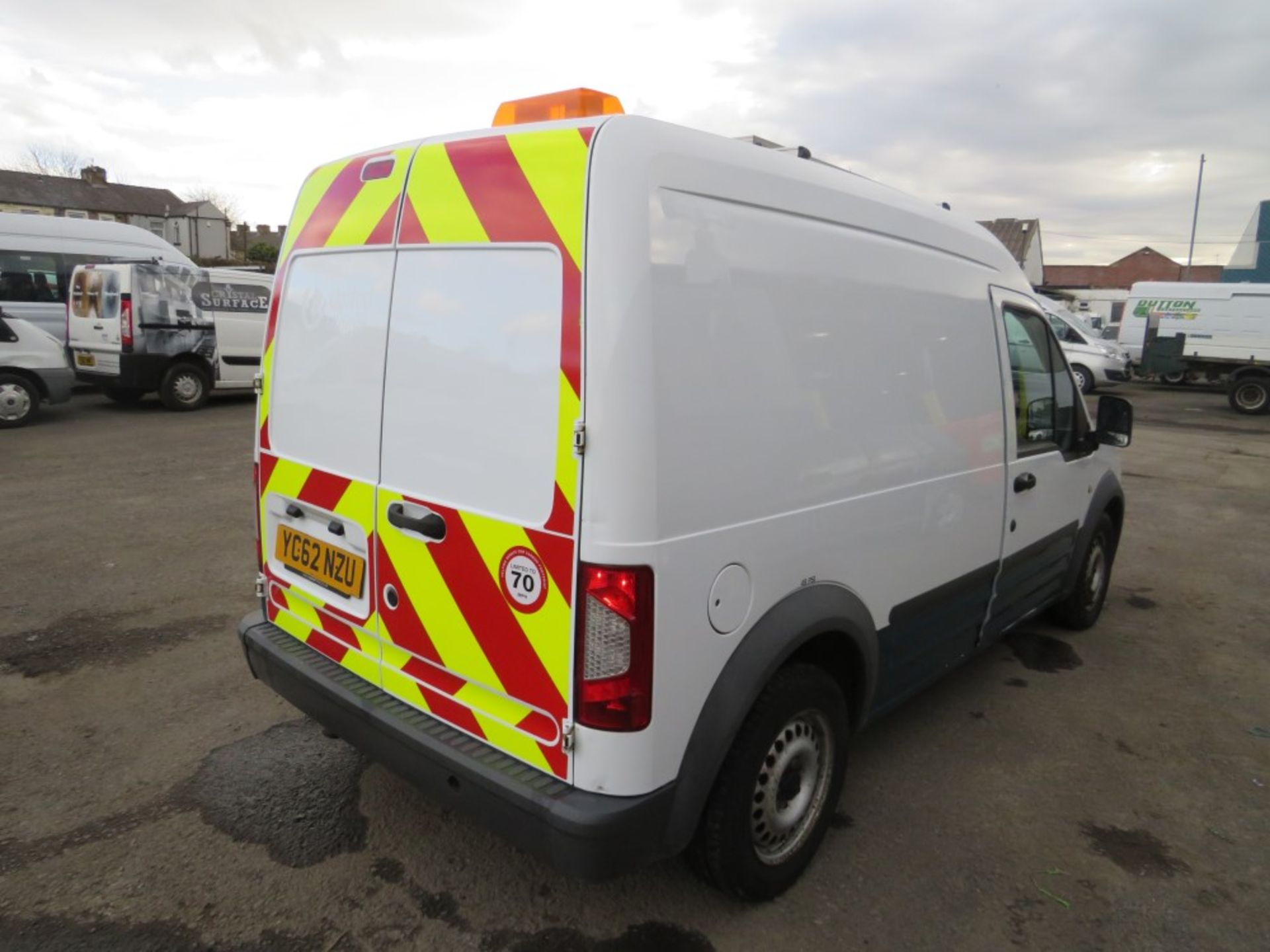 62 reg FORD TRANSIT CONNECT 90 T230 (DIRECT UNITED UTILITIES WATER) 1ST REG 10/12, TEST 09/21, - Image 4 of 7