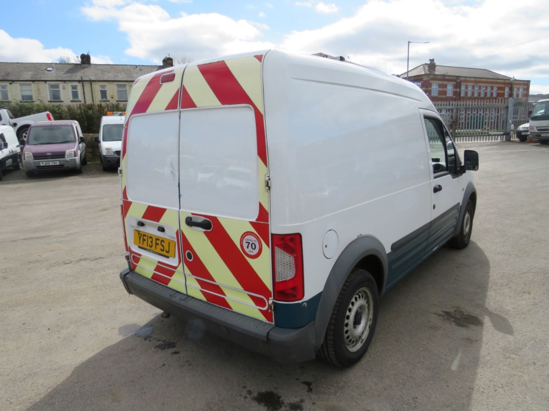 13 reg FORD TRANSIT CONNECT 90 T230 (DIRECT UNITED UTILITIES WATER ) 1ST REG 06/13, TEST 06/21, - Image 4 of 6