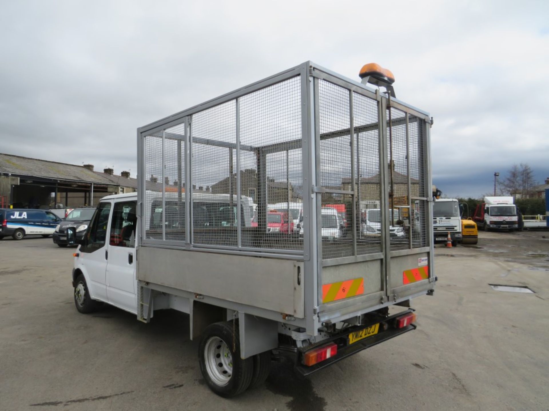 12 reg FORD TRANSIT 100 T350 DOUBLE CAB CAGED TIPPER, 1ST REG 08/12, TEST 08/21, 108655M - Image 3 of 6