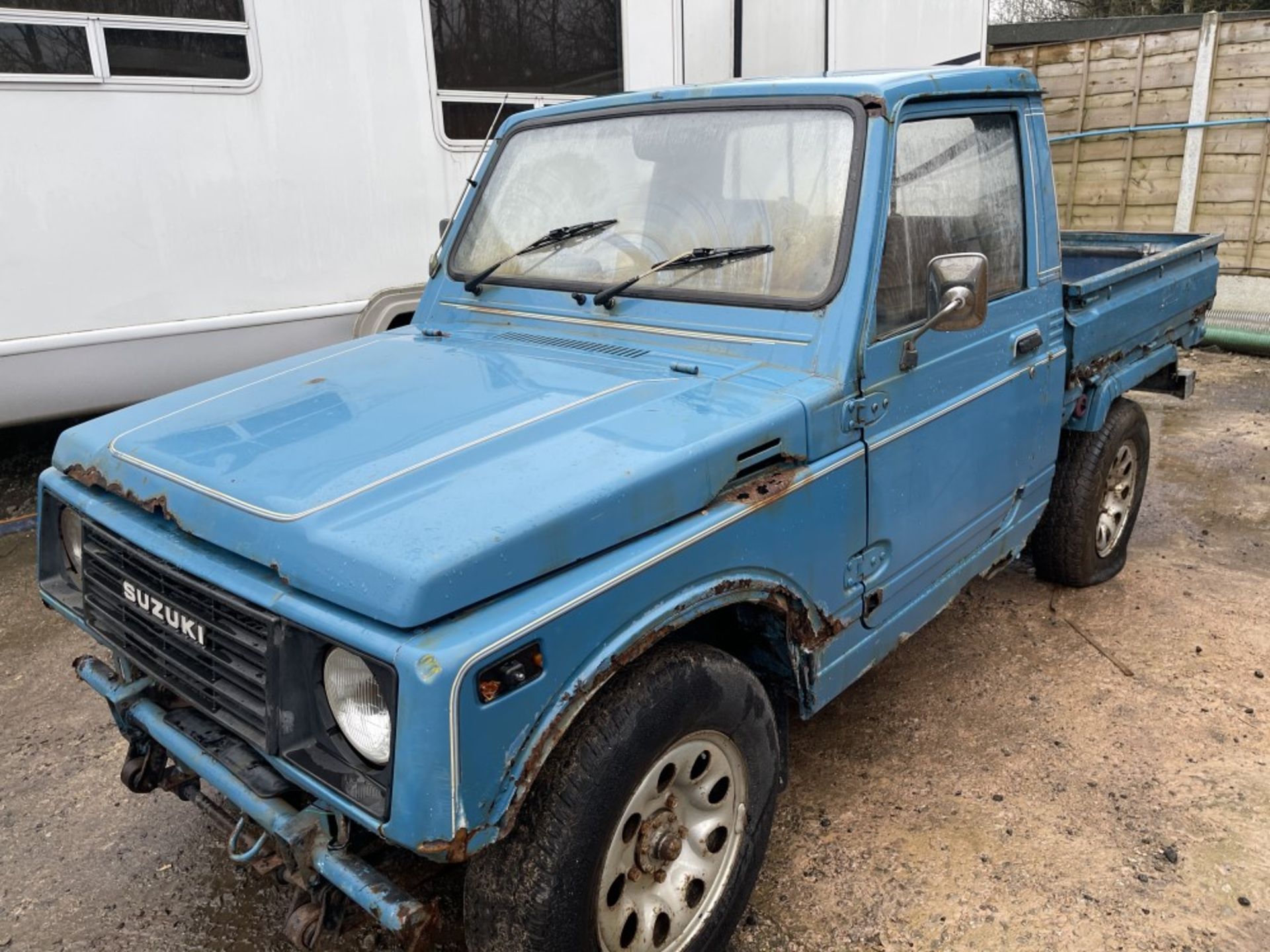 D reg SUZUKI SJ PICKUP (LOCATION BLACKBURN) RUNS & DRIVES, NO V5, 90999M NOT WARRANTED (RING FOR - Image 2 of 6