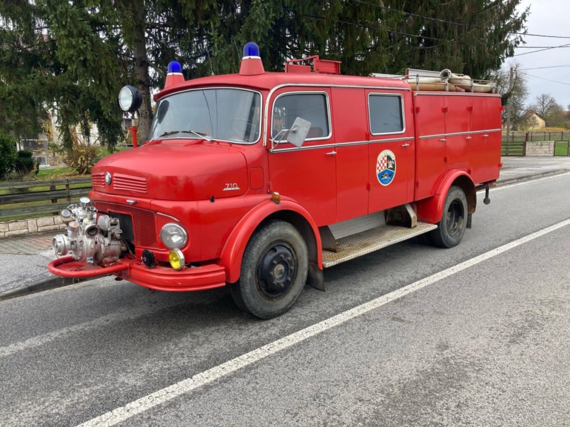 1967 MERCEDES 710 FIRE ENGINE LHD (LOCATION SKELMERSDALE) RUNS & DRIVES, COMES WITH ORIGINAL MASKS &