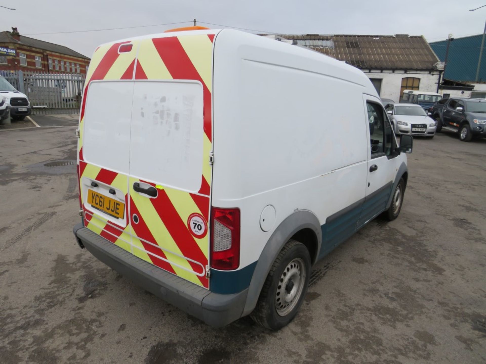 61 reg FORD TRANSIT CONNECT 90 T230 (DIRECT UNITED UTILITIES WATER) 1ST REG 12/11, TEST 07/21, - Image 4 of 7