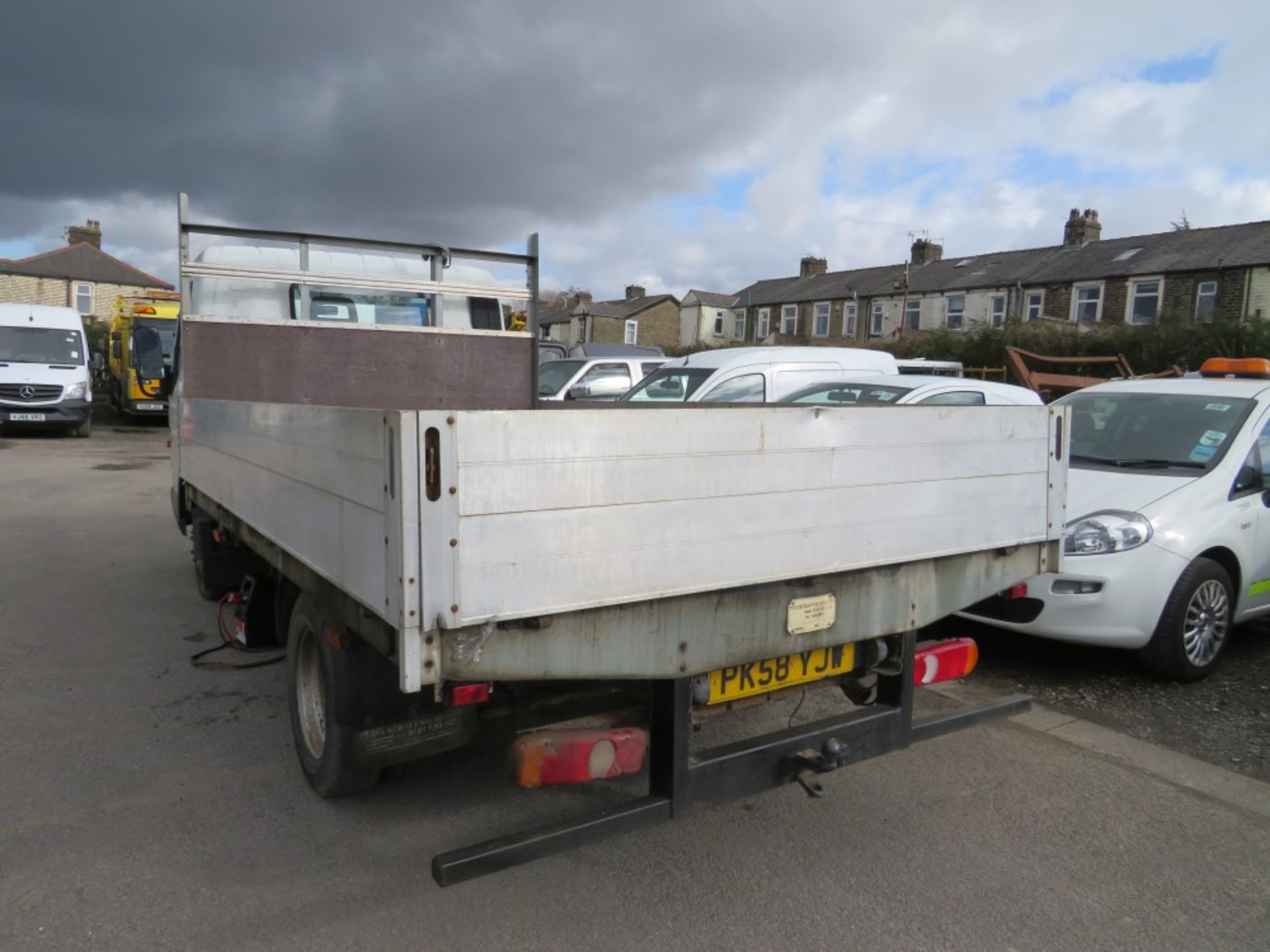 58 reg MITSUBISHI FUSO CANTER DROPSIDE (NON RUNNER) 1ST REG 12/08, 90927M, PART V5 - GREEN SLIP ONLY - Image 3 of 6