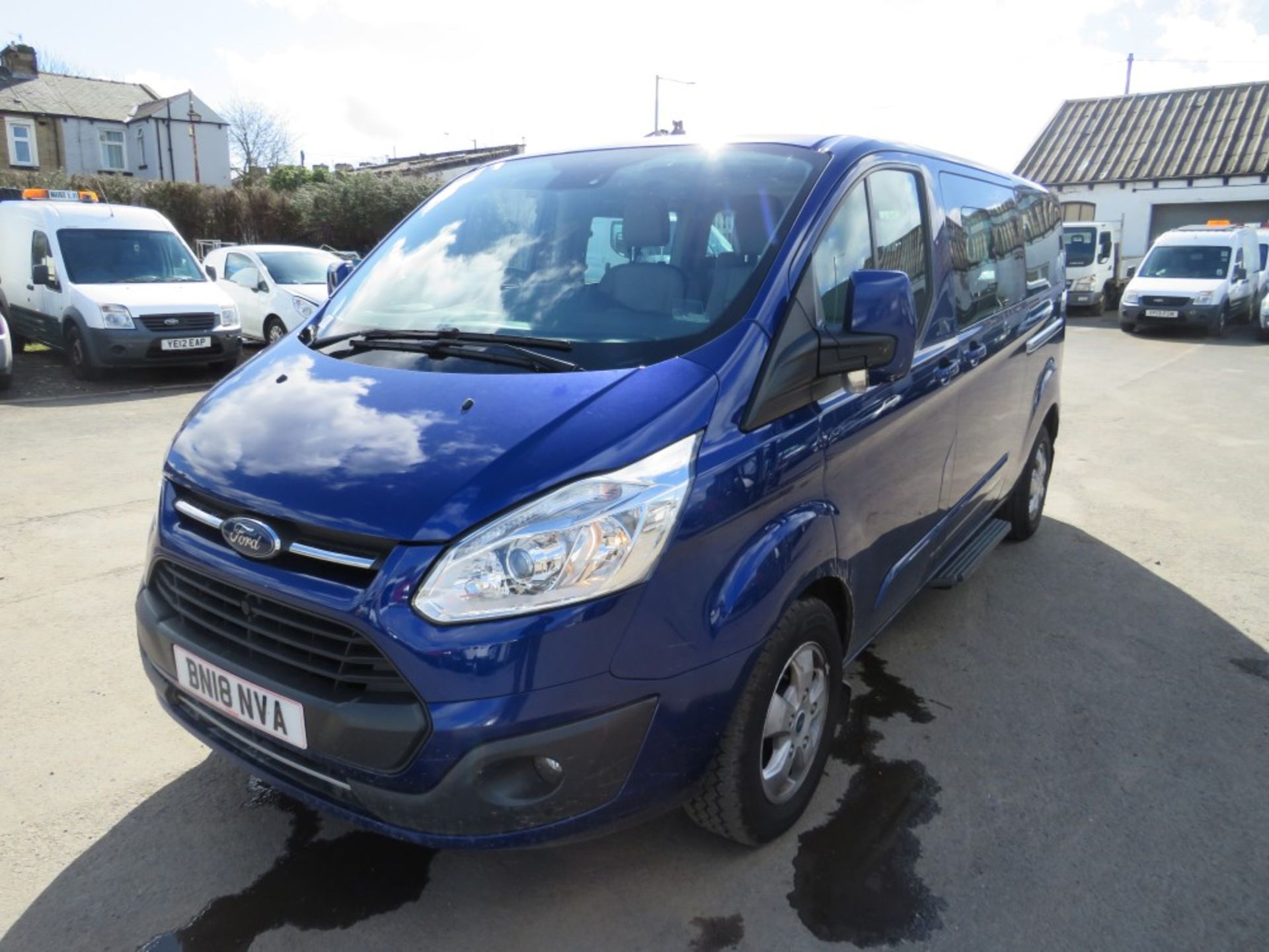 18 reg FORD TOURNEO CUSTOM 310 T-NIUM TDCI MINIBUS, 1ST REG 03/18, TEST 10/21, 125961M, V5 HERE, 1 - Image 2 of 7