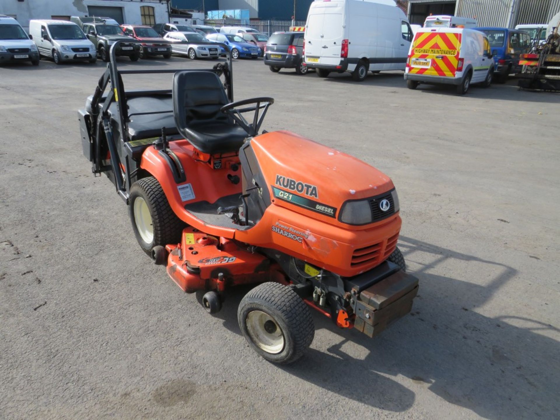 KUBOTA G21 HIGH TIP DIESEL MOWER, 1099 HOURS NOT WARRANTED [+ VAT]