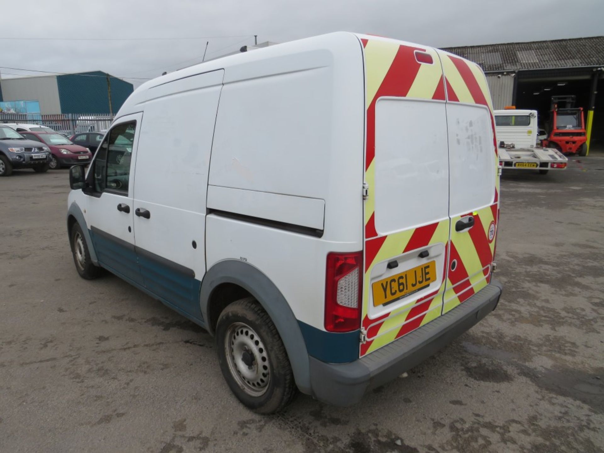 61 reg FORD TRANSIT CONNECT 90 T230 (DIRECT UNITED UTILITIES WATER) 1ST REG 12/11, TEST 07/21, - Image 3 of 7