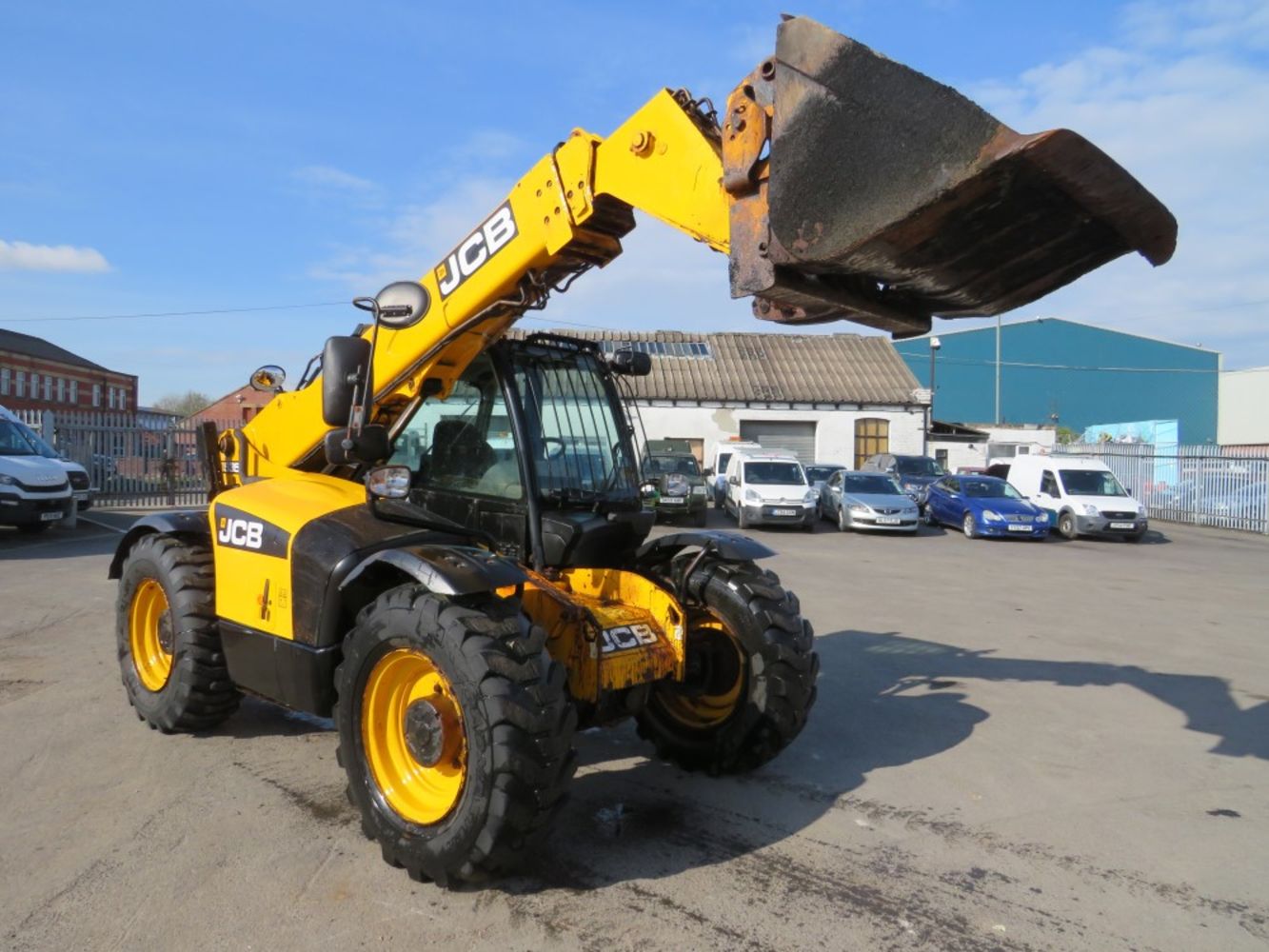Light Commercial, Car, HGV, Plant, Machinery & Tool Auction, Direct council, Leasing companies, Trade & Private entries.