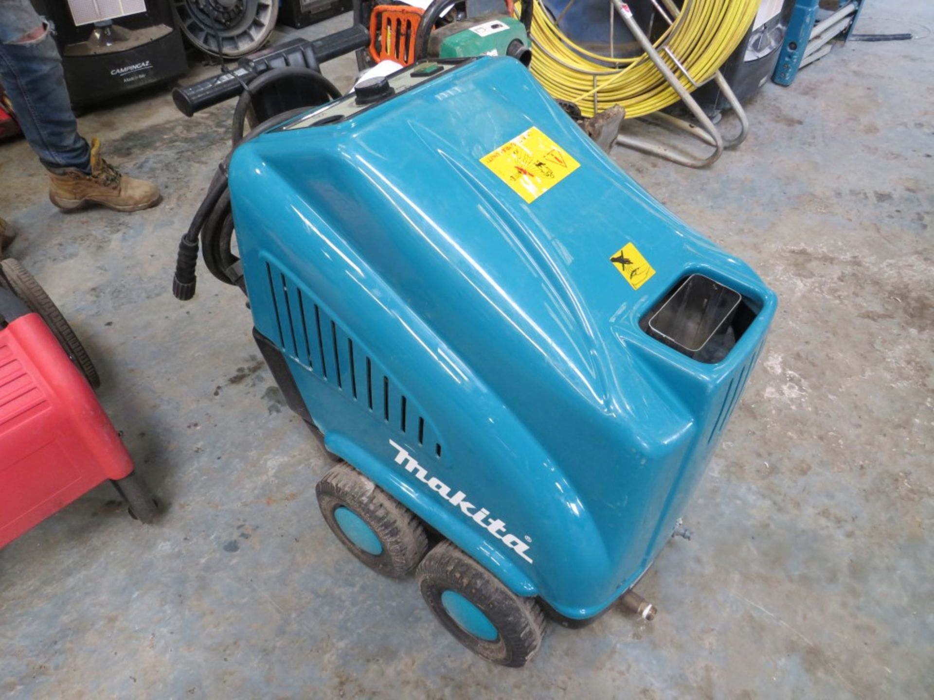 MAKITA HOT / COLD PRESSURE WASHER [NO VAT]