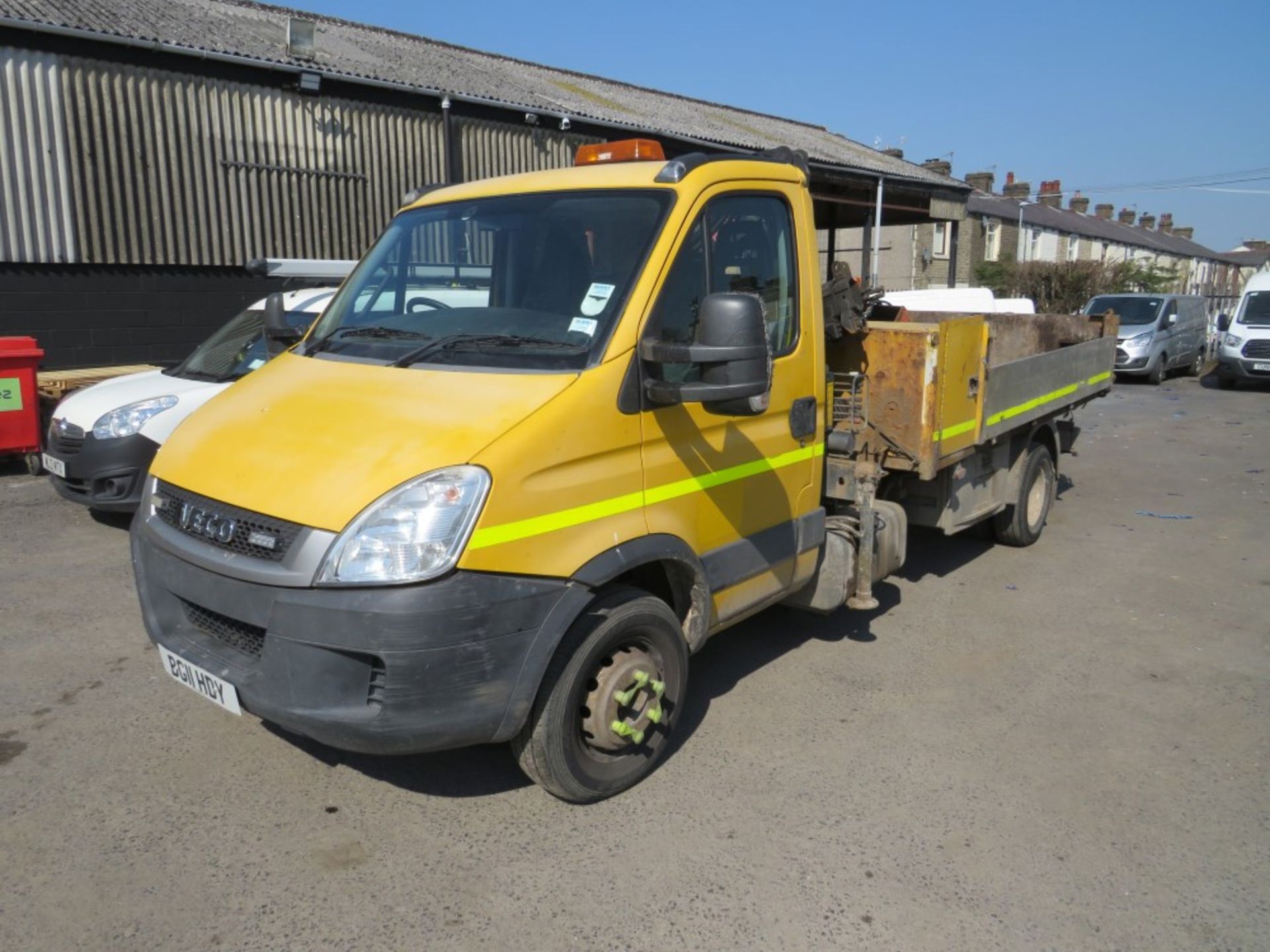 11 reg IVECO DAILY 70C18 7.5 TON TIPPER C/W HIAB (DIRECT COUNCIL) 1ST REG 05/11, TEST 09/21, - Image 2 of 7