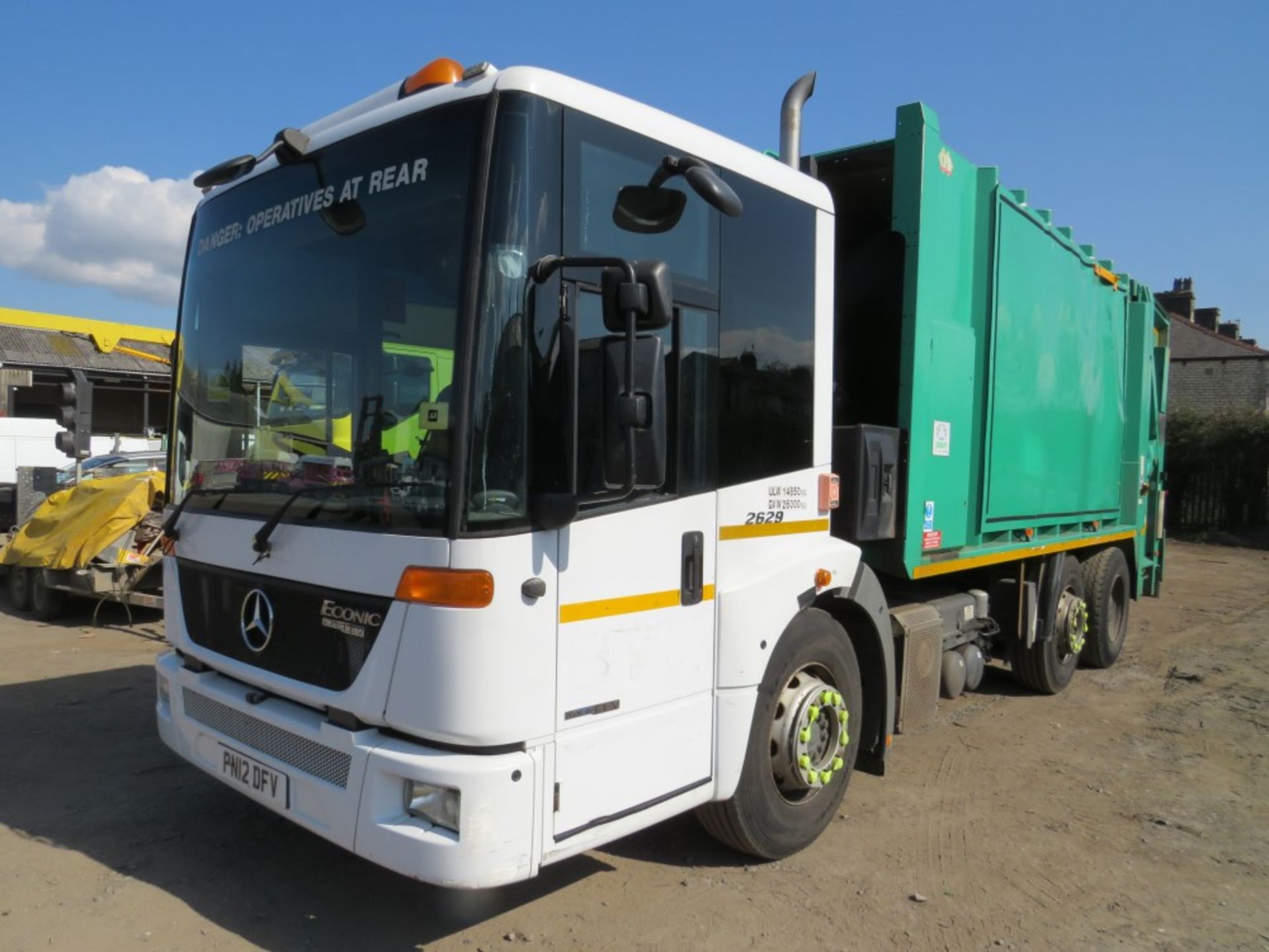 12 reg MERCEDES 2629L REFUSE WAGON (DIRECT COUNCIL) 1ST REG 05/12, TEST 08/12, 83084KM, V5 HERE - Image 2 of 6