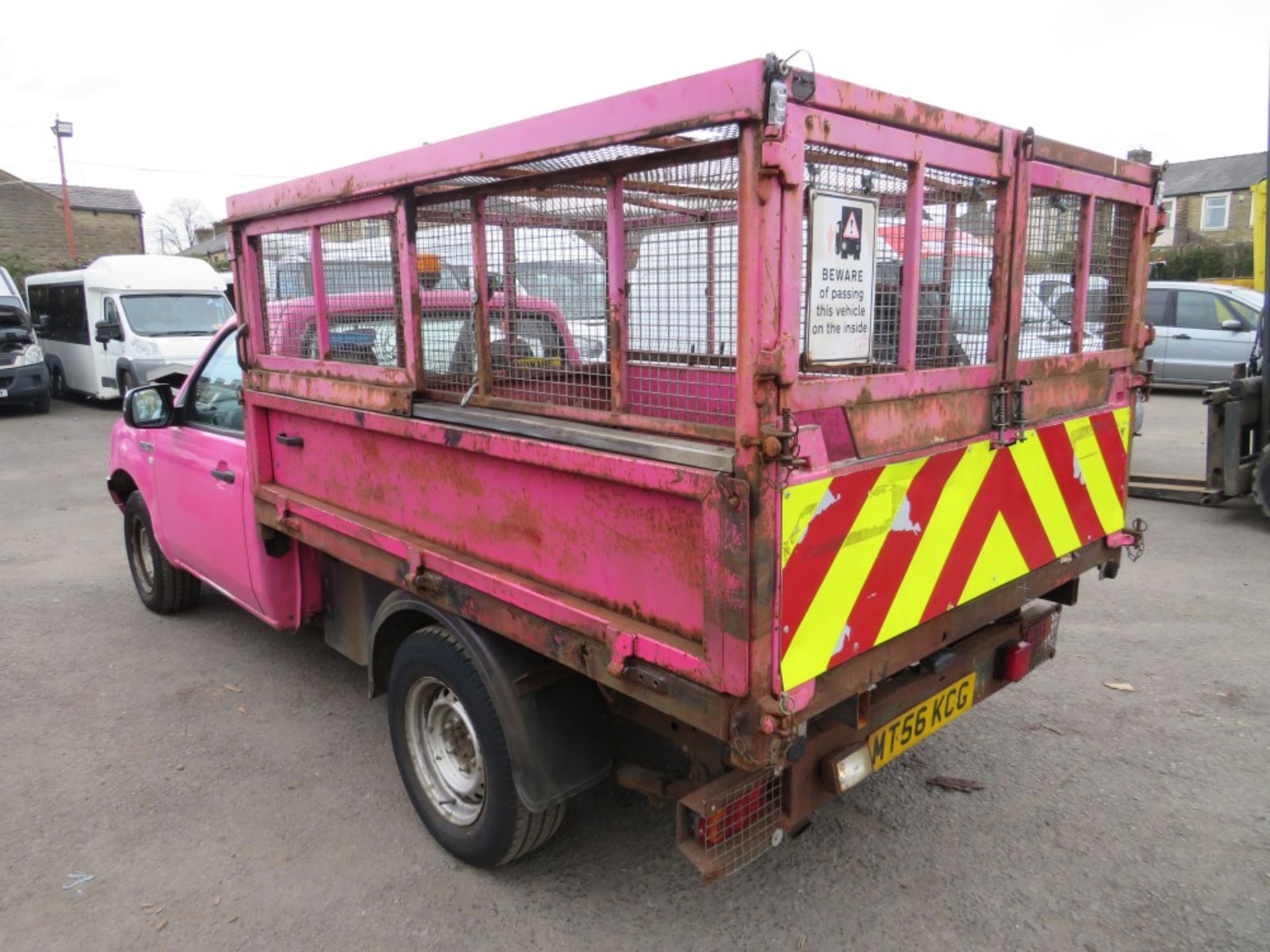 56 reg FORD RANGER R/C 2WD TIPPER (DIRECT COUNCIL) 1ST REG 01/07, TEST 09/21, 161362M, V5 HERE, 1 - Image 3 of 6