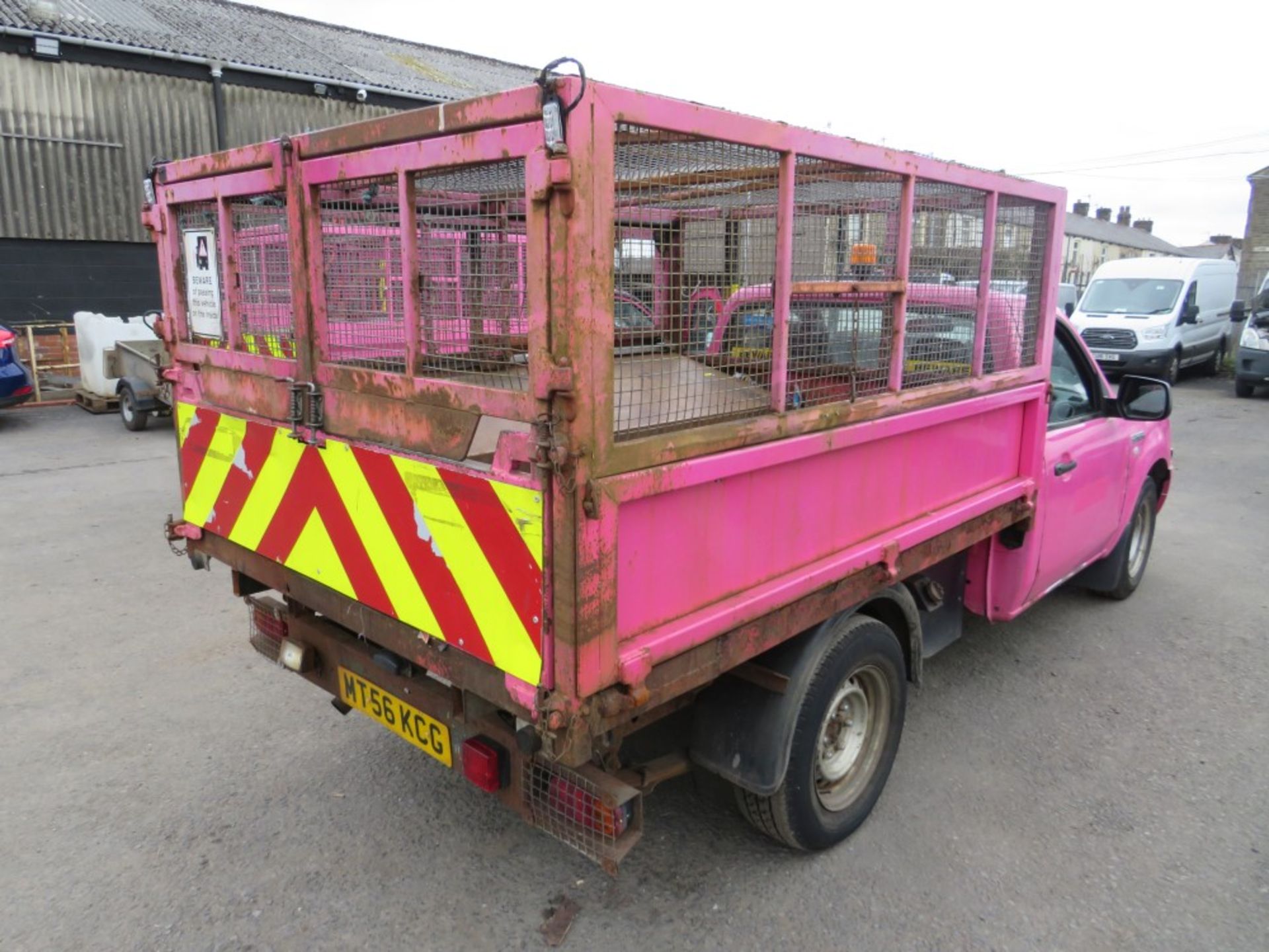 56 reg FORD RANGER R/C 2WD TIPPER (DIRECT COUNCIL) 1ST REG 01/07, TEST 09/21, 161362M, V5 HERE, 1 - Image 4 of 6