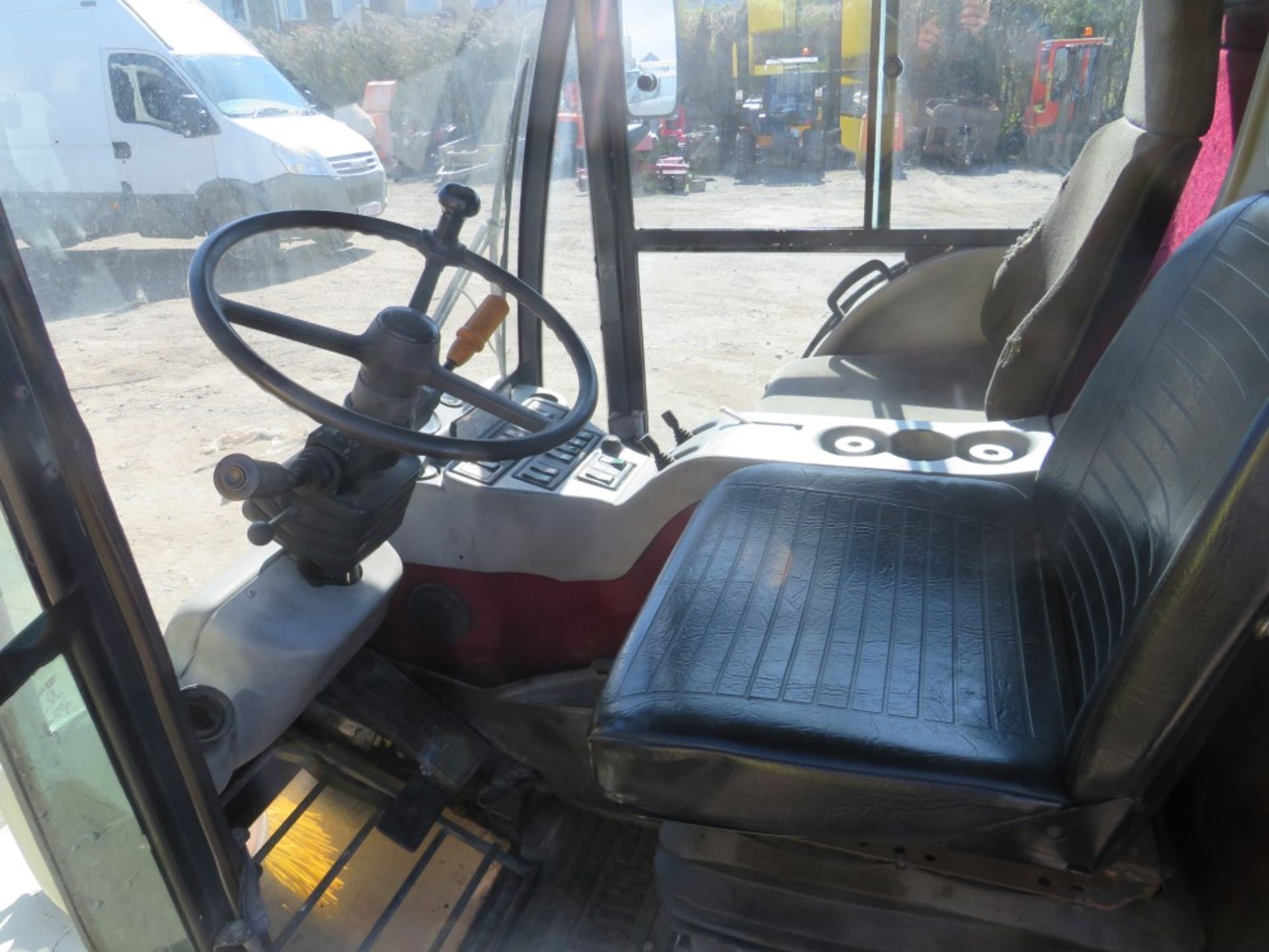 JOHNSTON COMPACT SWEEPER, 1157 HOURS (+ VAT] - Image 5 of 6