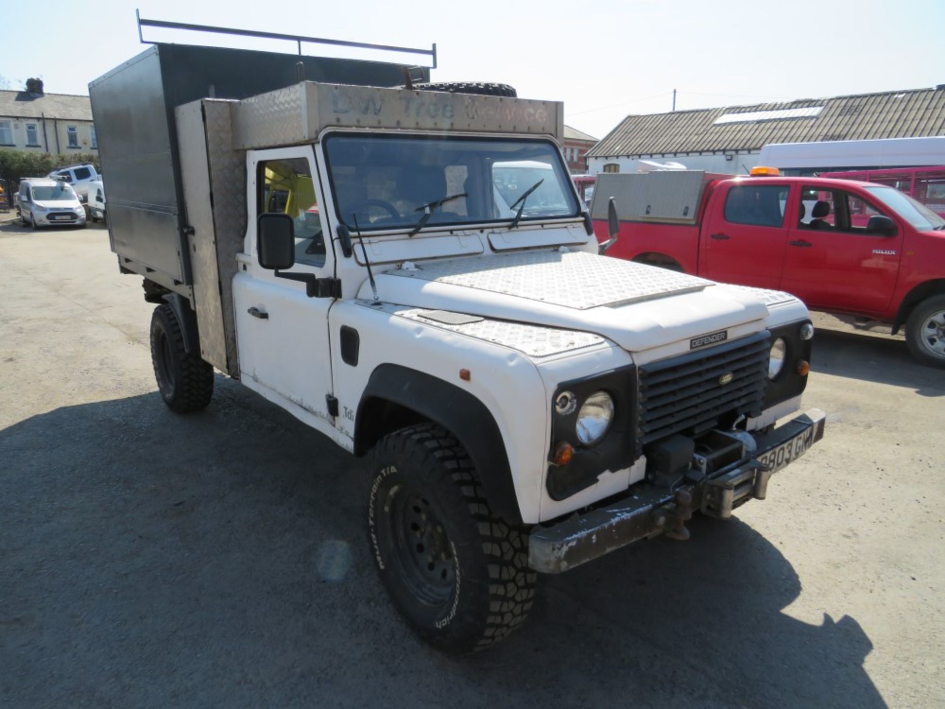 P reg LAND ROVER 130 DEFENDER TIPPER, 1ST REG 03/97, 208055M NOT WARRANTED, NO V5 [NO VAT]