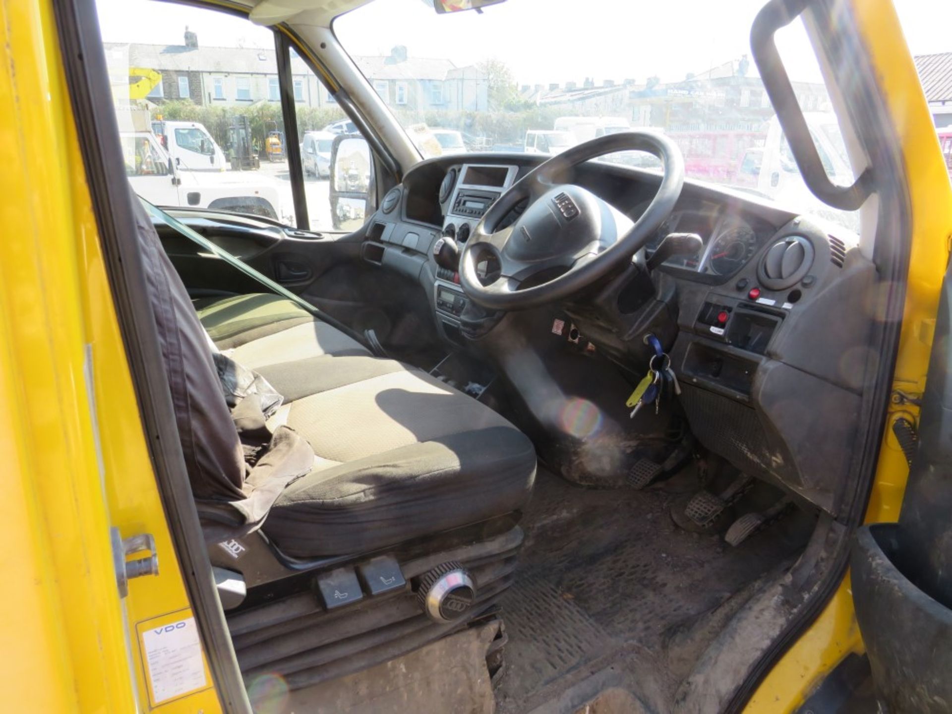 11 reg IVECO DAILY 70C18 7.5 TON TIPPER C/W HIAB (DIRECT COUNCIL) 1ST REG 05/11, TEST 09/21, - Image 6 of 7