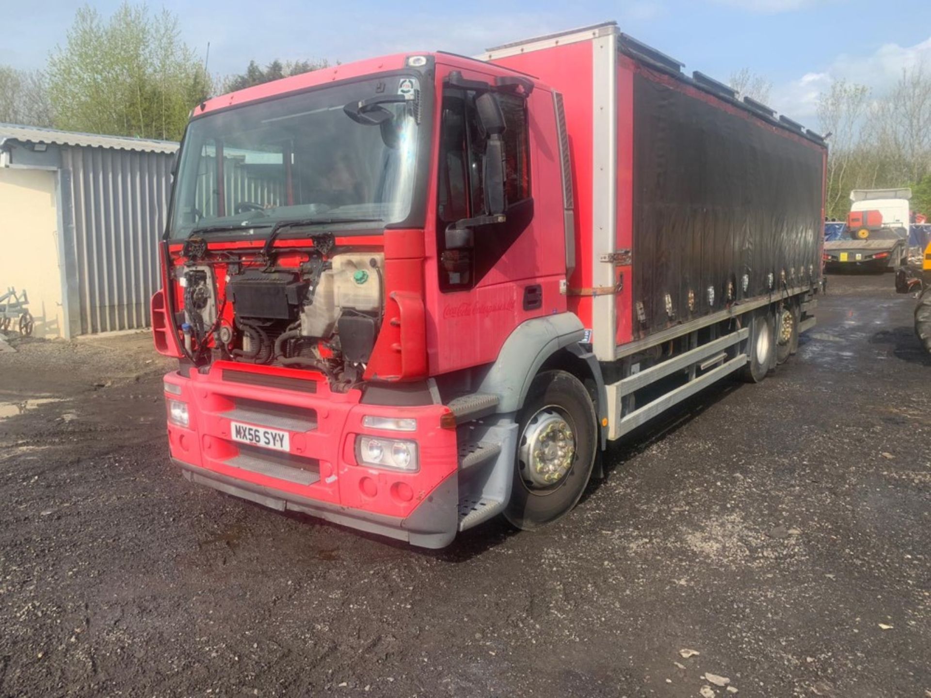 56 reg IVECO STRALIS CURTAIN SIDER C/W TAIL LIFT (NO KEYS SO DON'T KNOW IF IT RUNS OR DRIVES) ( - Image 2 of 4