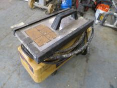 240v WALLPAPER STRIPPER (DIRECT HIRE CO) [+ VAT]